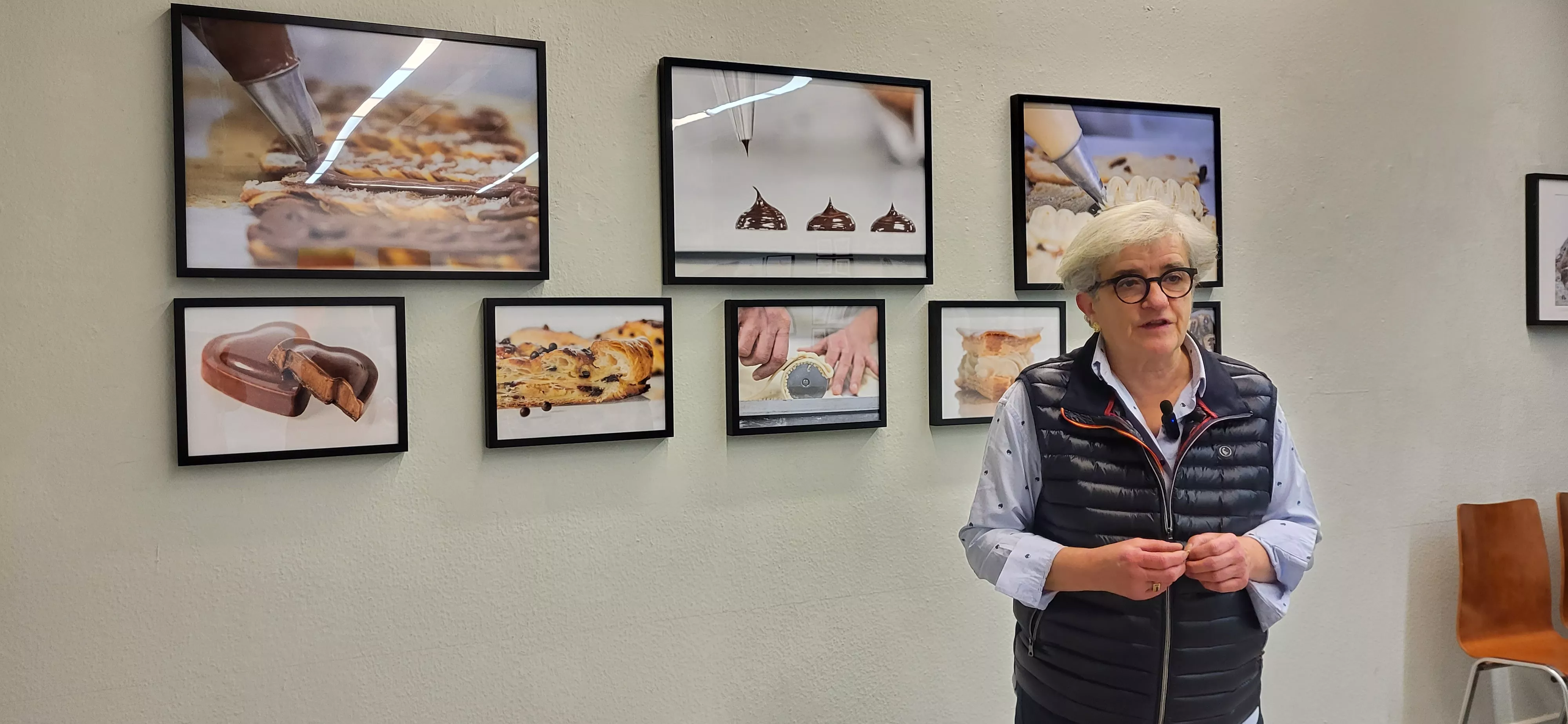 Inauguración de la exposición de Beatriz López en el Centro Cultural Manuel Benito Moliner de Huesca. Foto Mercedes Manterola