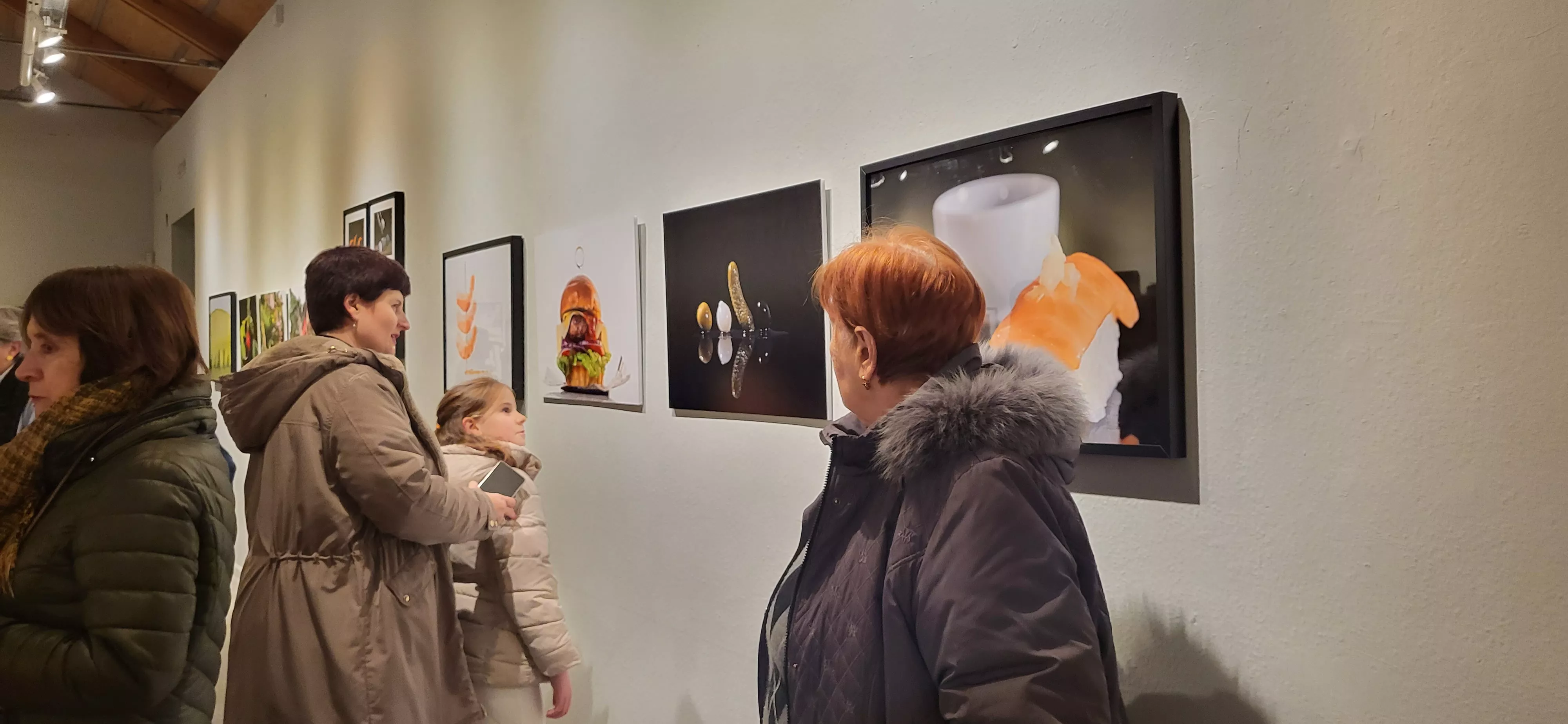 Inauguración de la exposición de Beatriz López en el Centro Cultural Manuel Benito Moliner de Huesca. Foto Mercedes Manterola