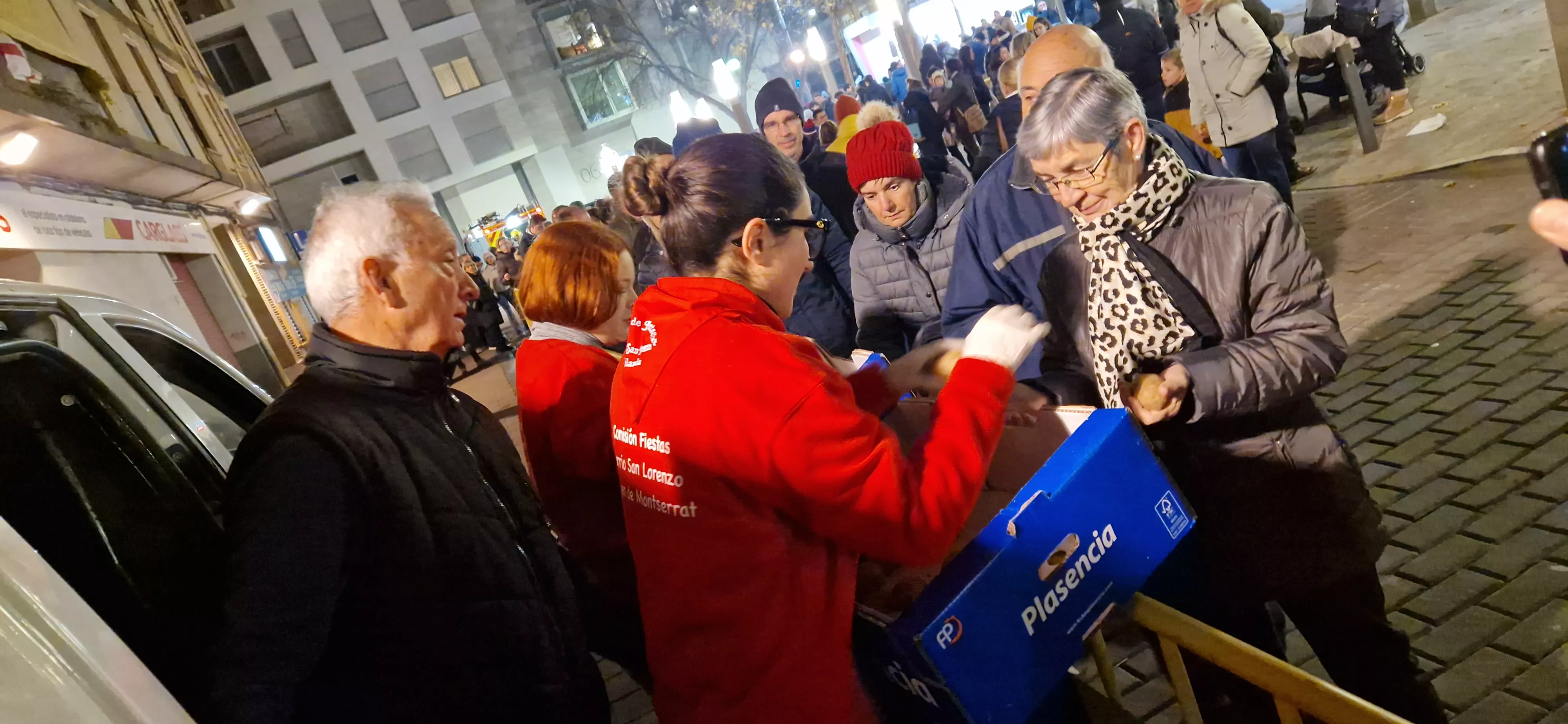 Hoguera de San Antón en el barrio de San Lorenzo 2024. Foto Myriam Martínez 