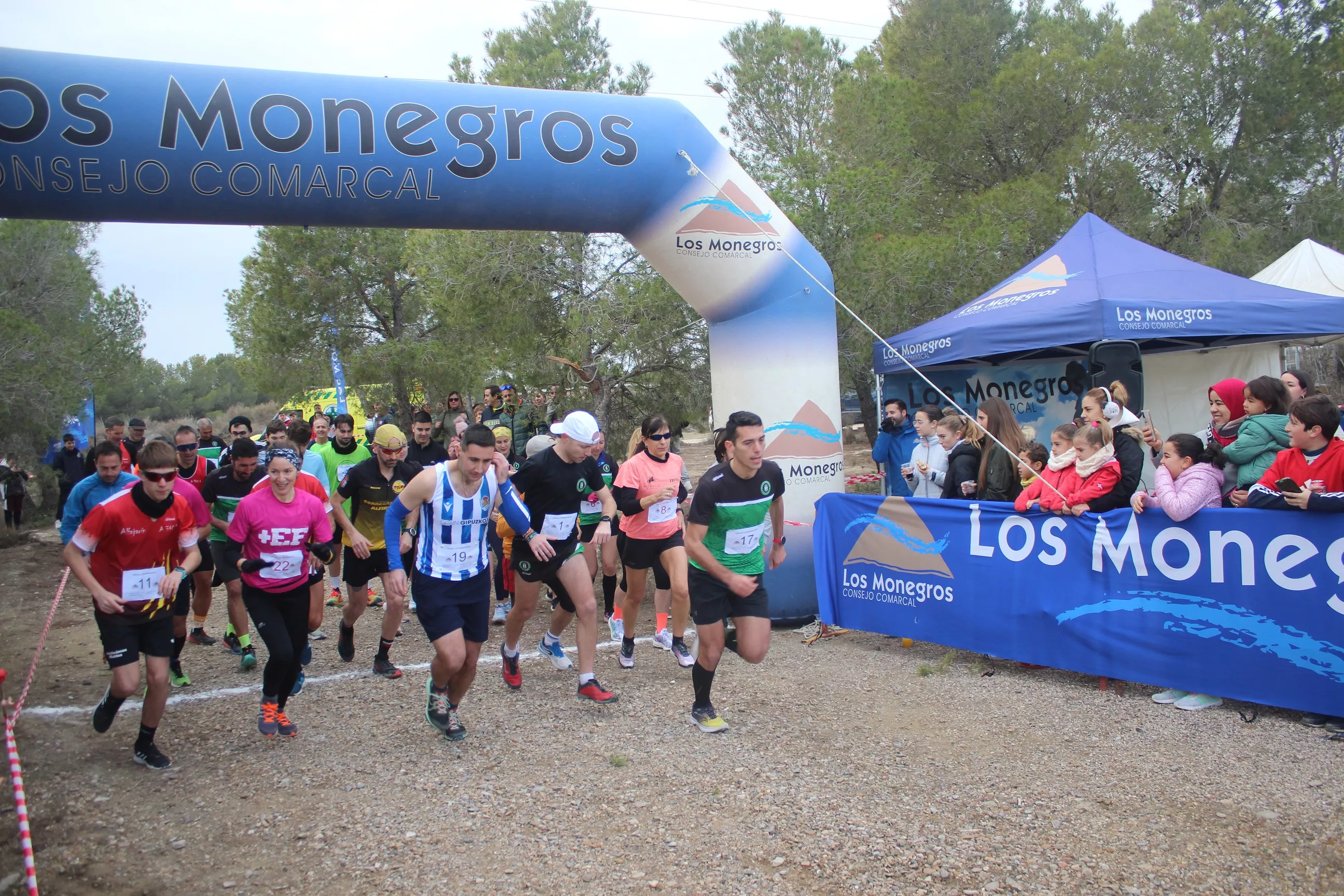 Salida absoluta en el Cross de Bujaraloz.
