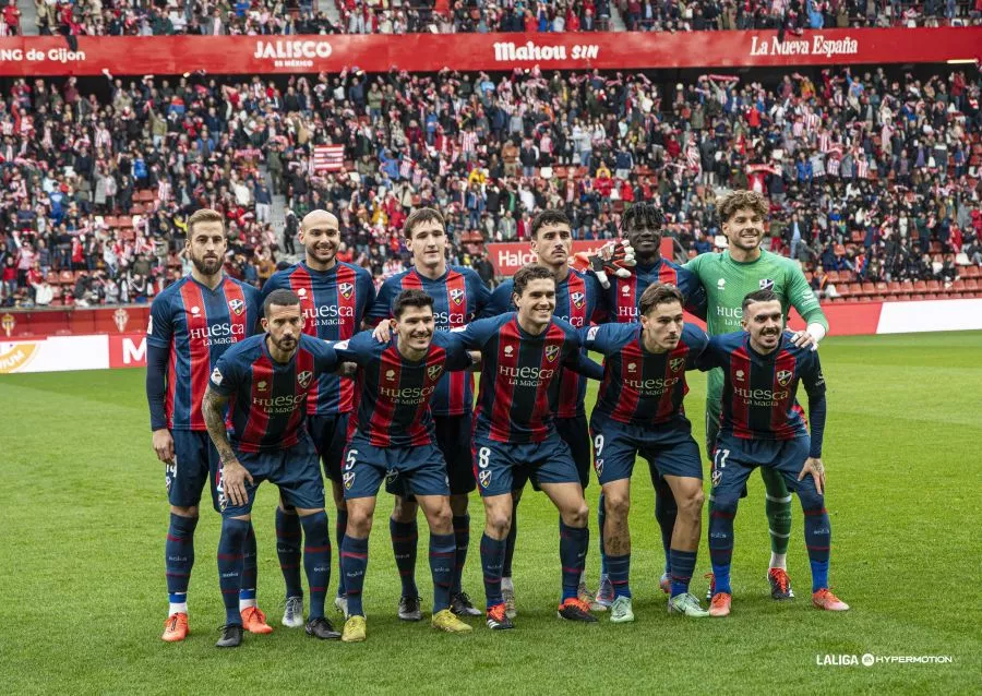 Once del Huesca en El Molinón