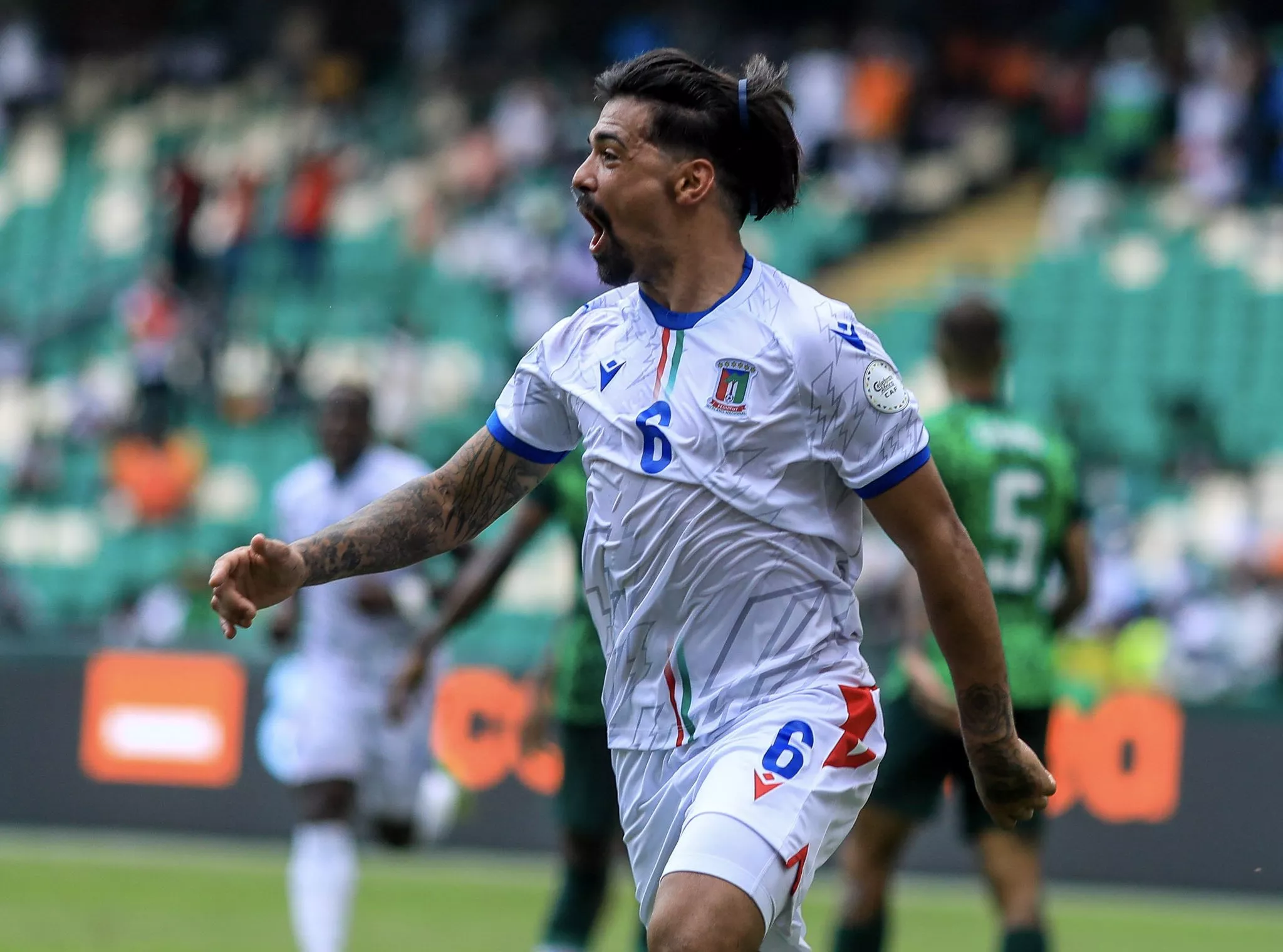 Iban Salvador celebra el gol de Guinea ante Nigeria. Foto: @CAF_Online