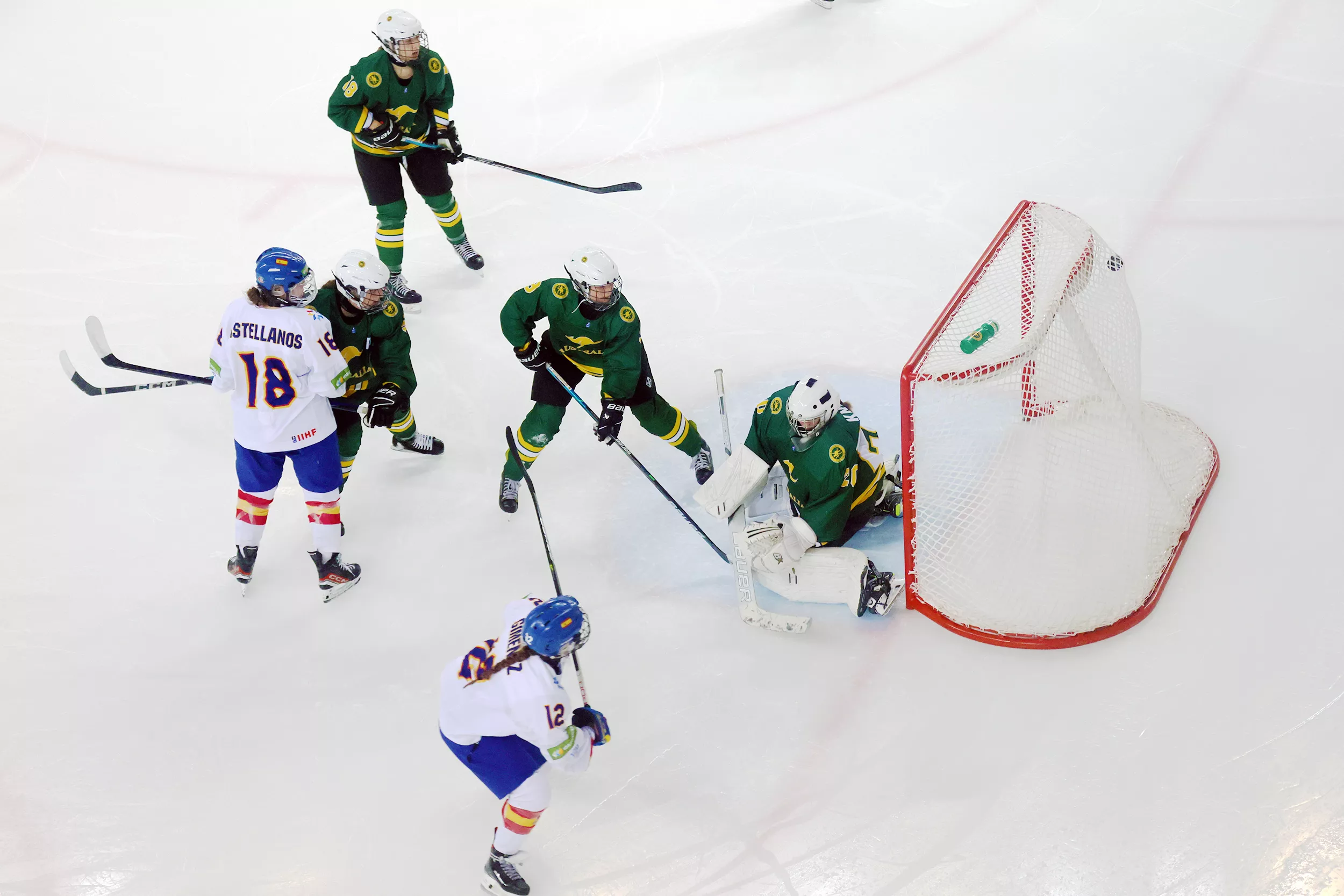 Histórica medalla de plata para España en el Mundial U18 femenino de hockey hielo