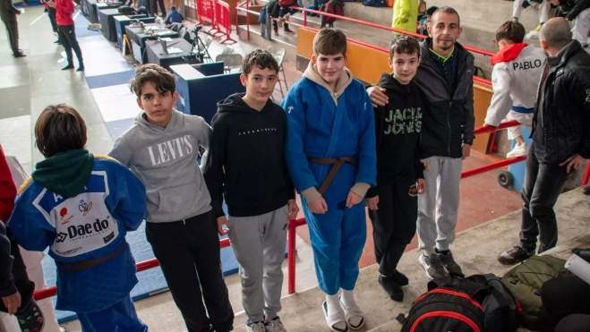 Judocas del Tamarite Club Judo en Tortosa. Judocas del Tamarite Club Judo en Tortosa.