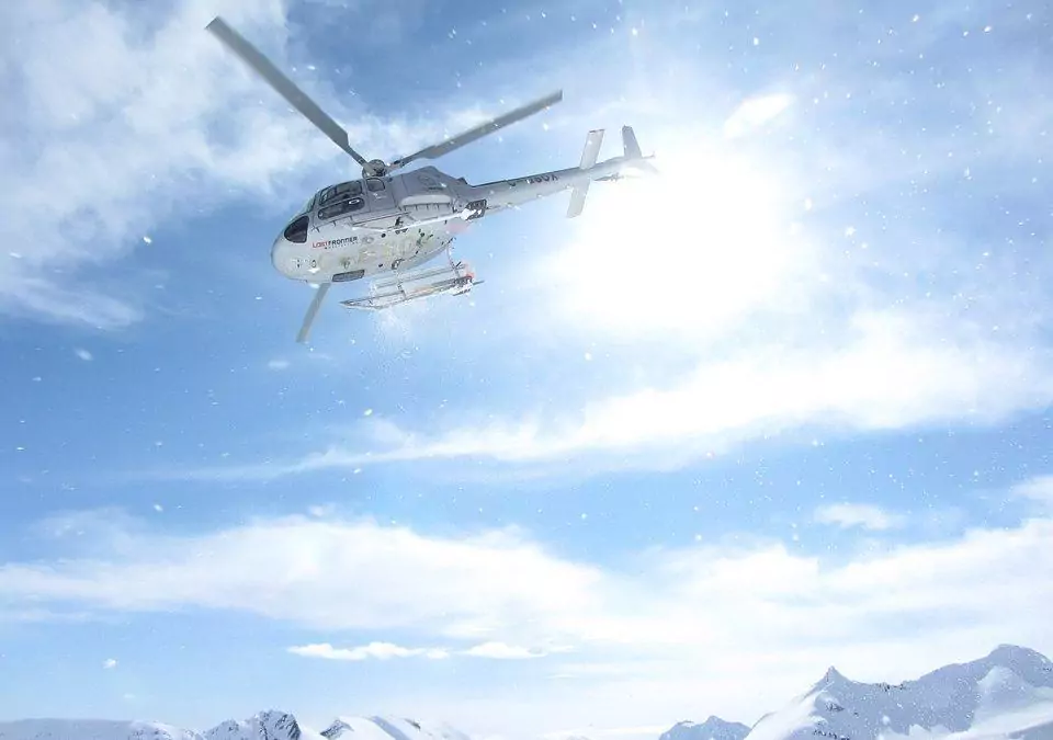 Pueyo lleva al Congreso la polémica del helibike en el Pirineo de Huesca.