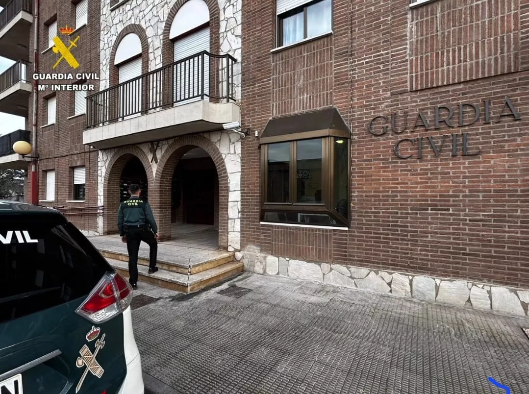  La Guardia Civil de Fraga ha llevado a cabo la detención por exhibición obscena. 