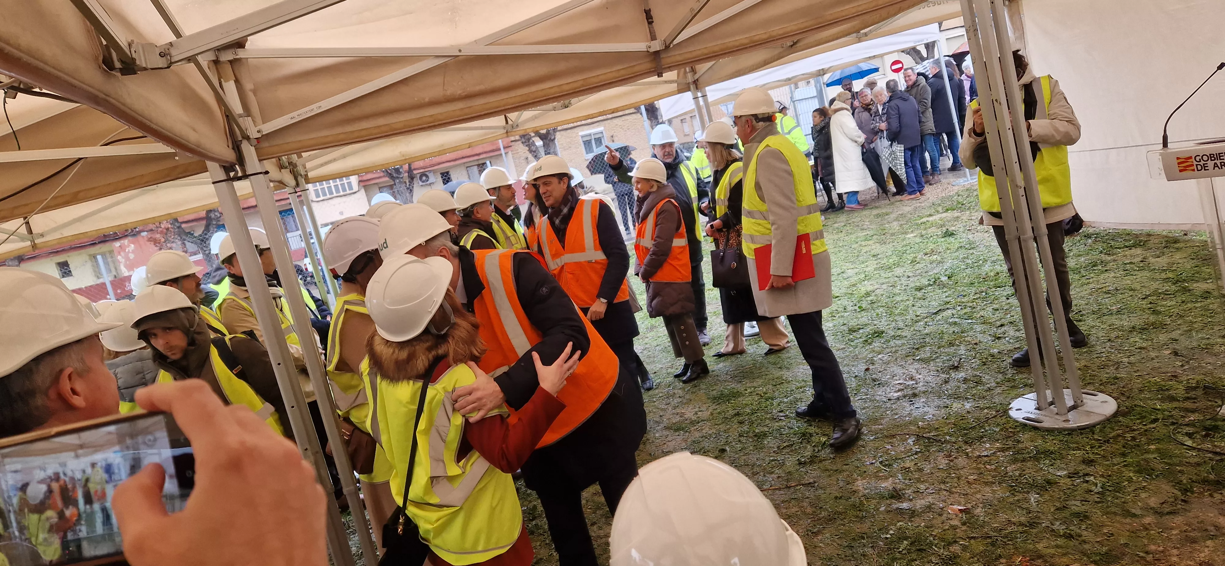 Primera piedra del nuevo Centro de Salud del Perpetuo Socorro de Huesca. Foto Myriam Martínez