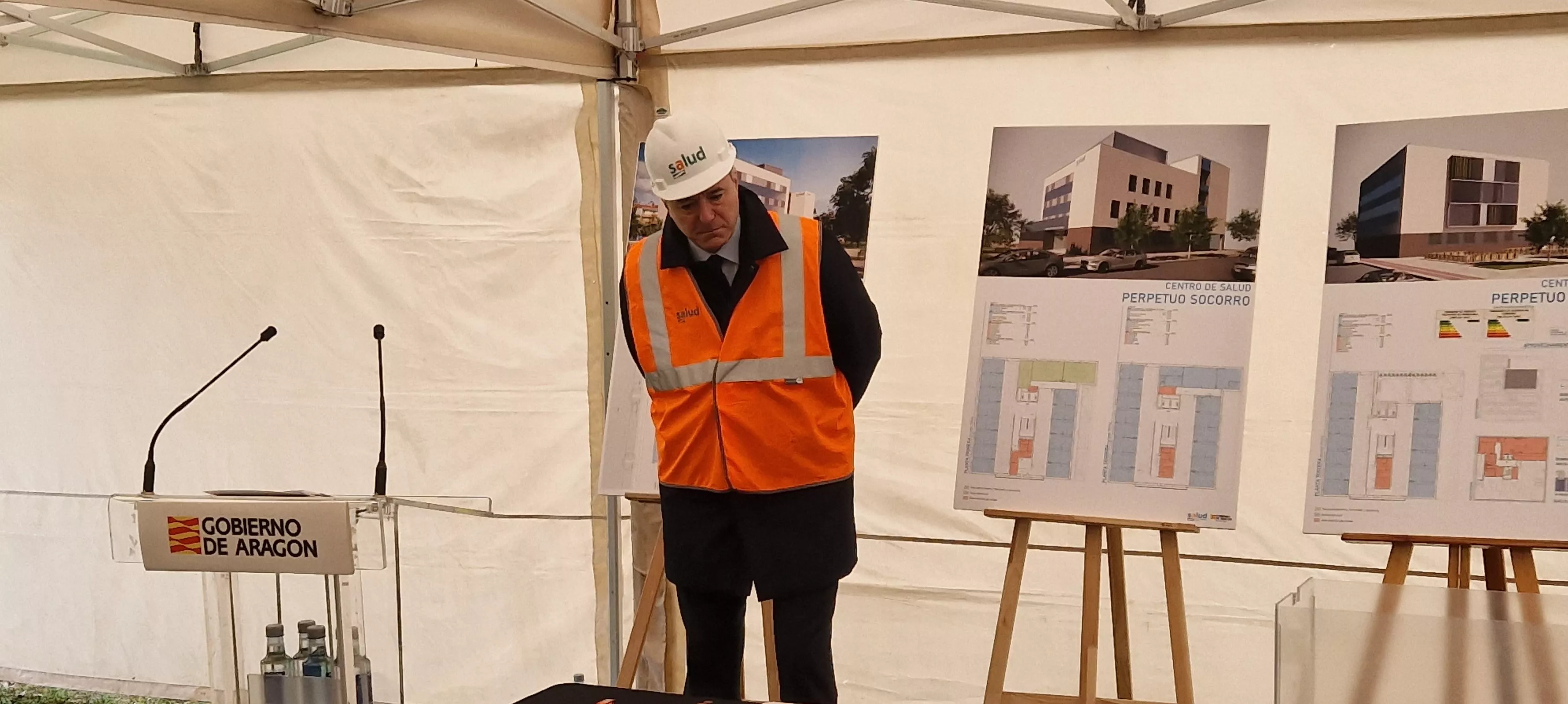 Primera piedra del nuevo Centro de Salud del Perpetuo Socorro de Huesca. Foto Myriam Martínez
