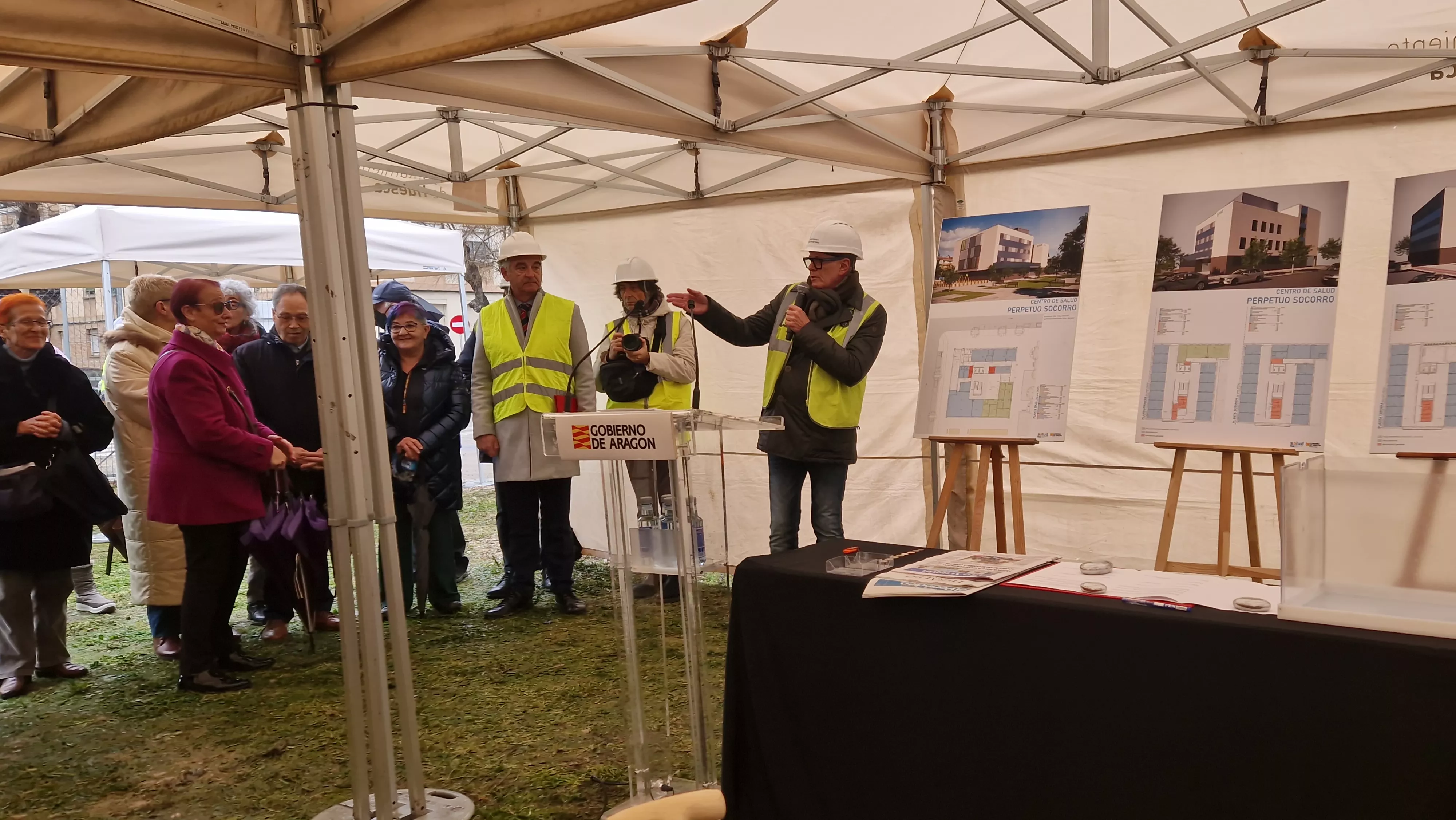 Primera piedra del nuevo Centro de Salud del Perpetuo Socorro de Huesca. Foto Myriam Martínez