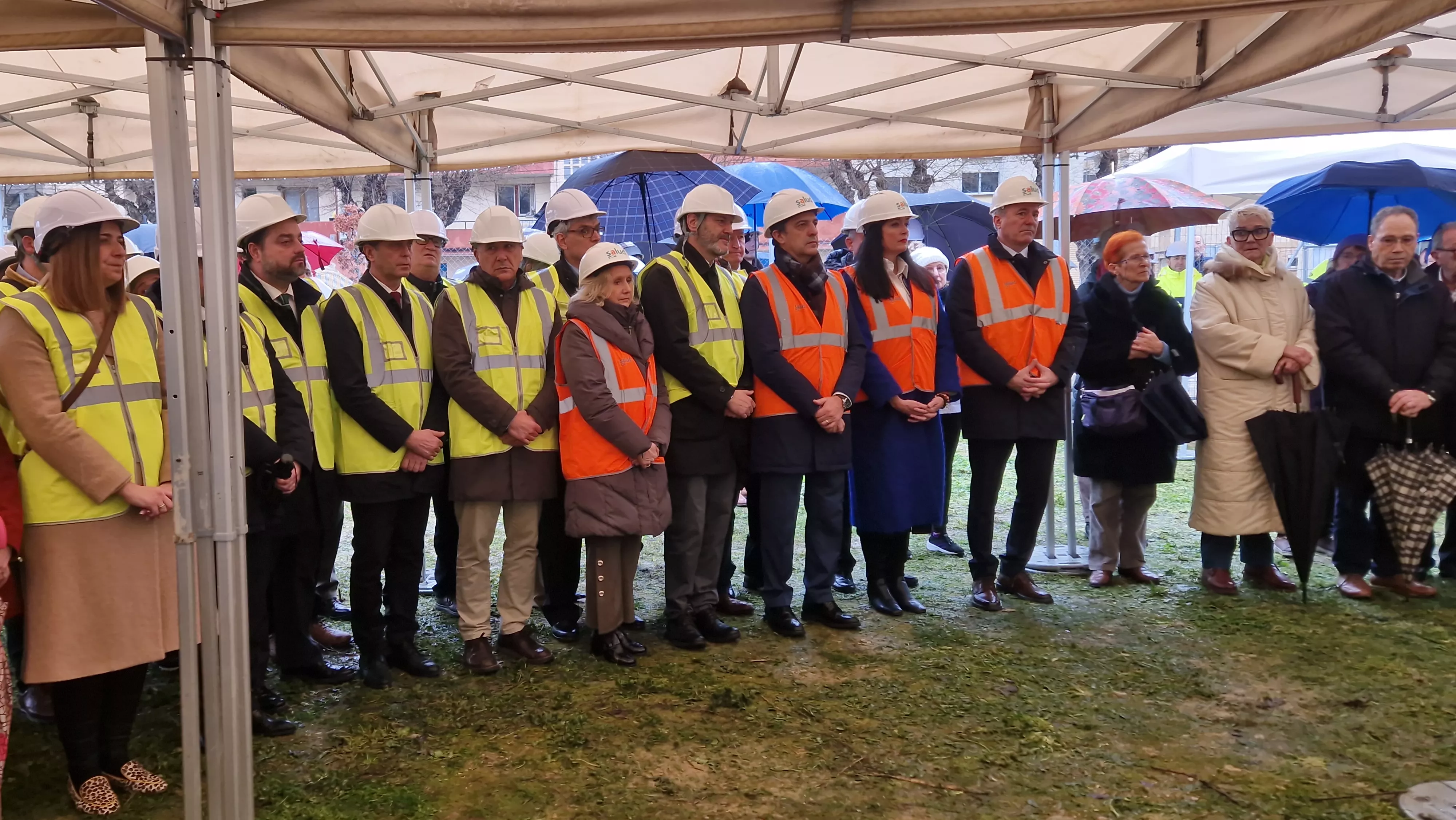 Primera piedra del nuevo Centro de Salud del Perpetuo Socorro de Huesca. Foto Myriam Martínez