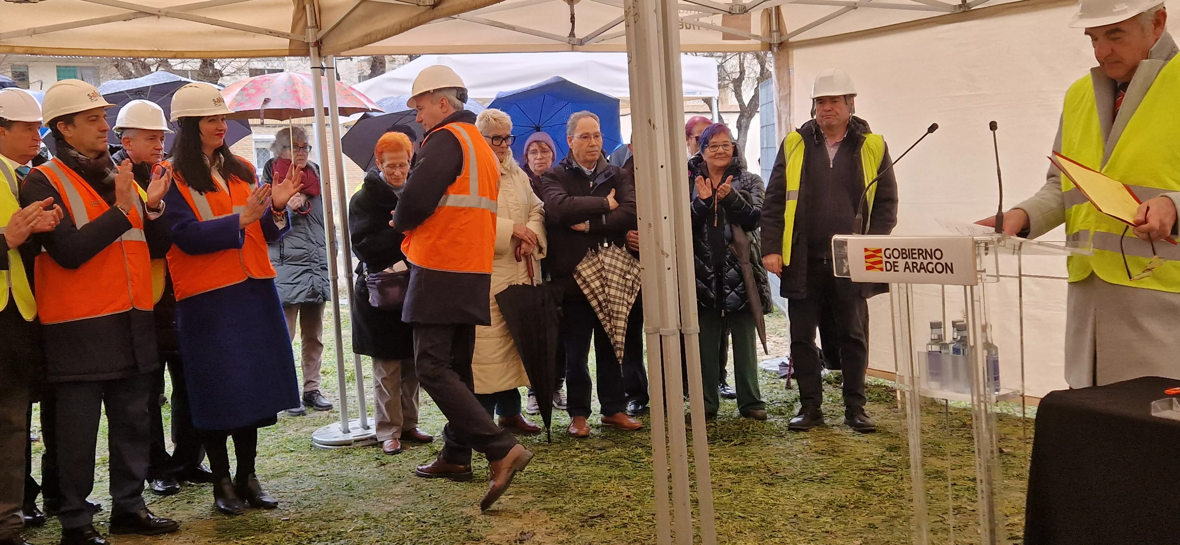Primera piedra del nuevo Centro de Salud del Perpetuo Socorro de Huesca. Foto Myriam Martínez