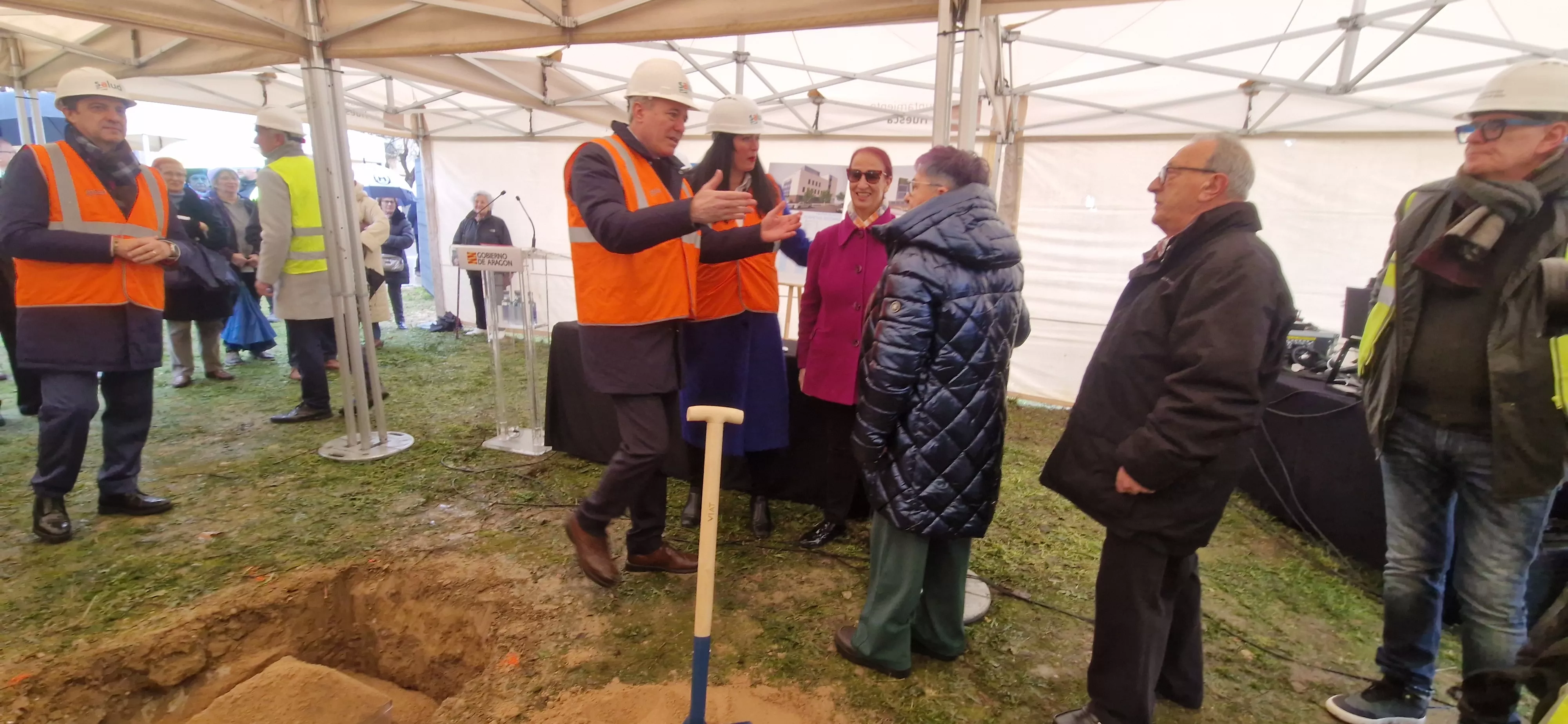 Primera piedra del nuevo Centro de Salud del Perpetuo Socorro de Huesca. Foto Myriam Martínez