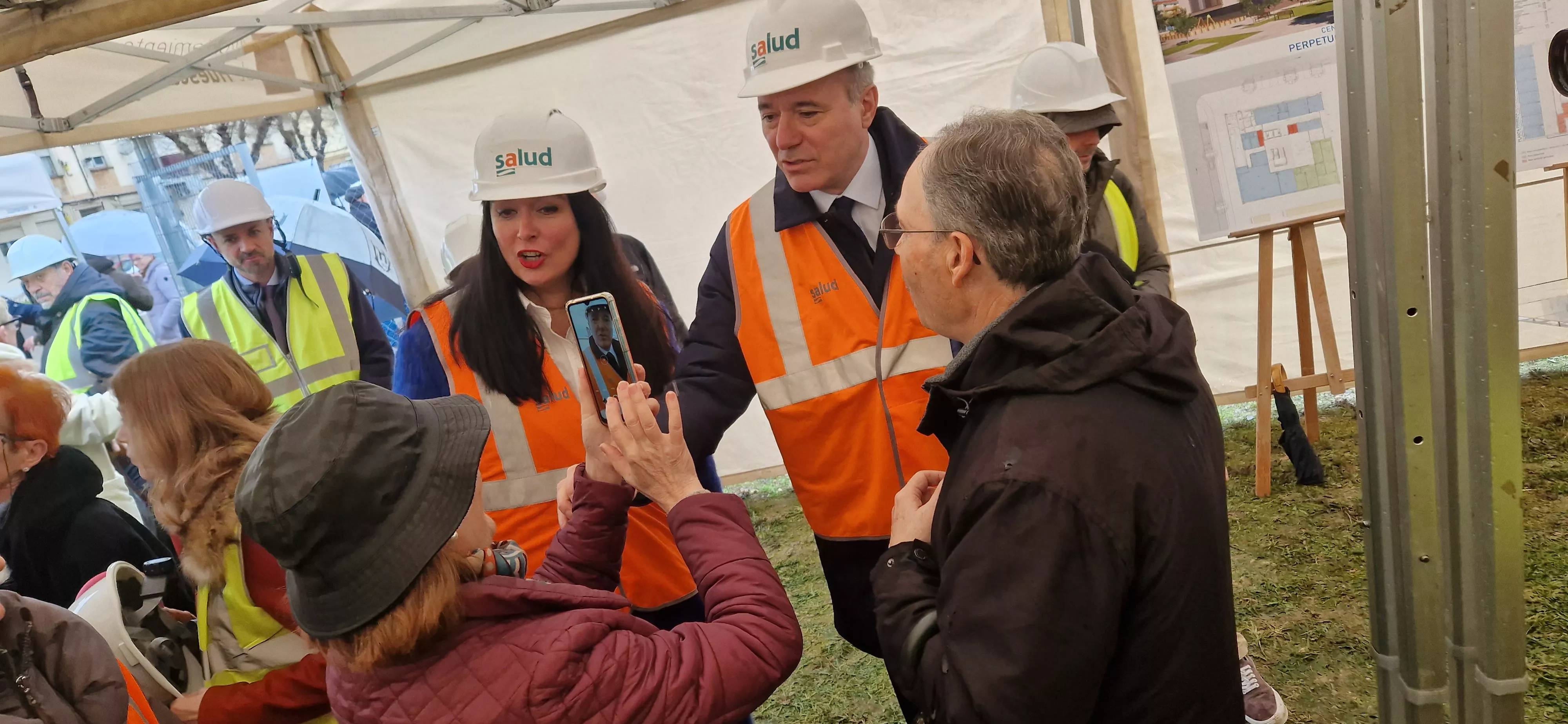 Primera piedra del nuevo Centro de Salud del Perpetuo Socorro de Huesca. Foto Myriam Martínez