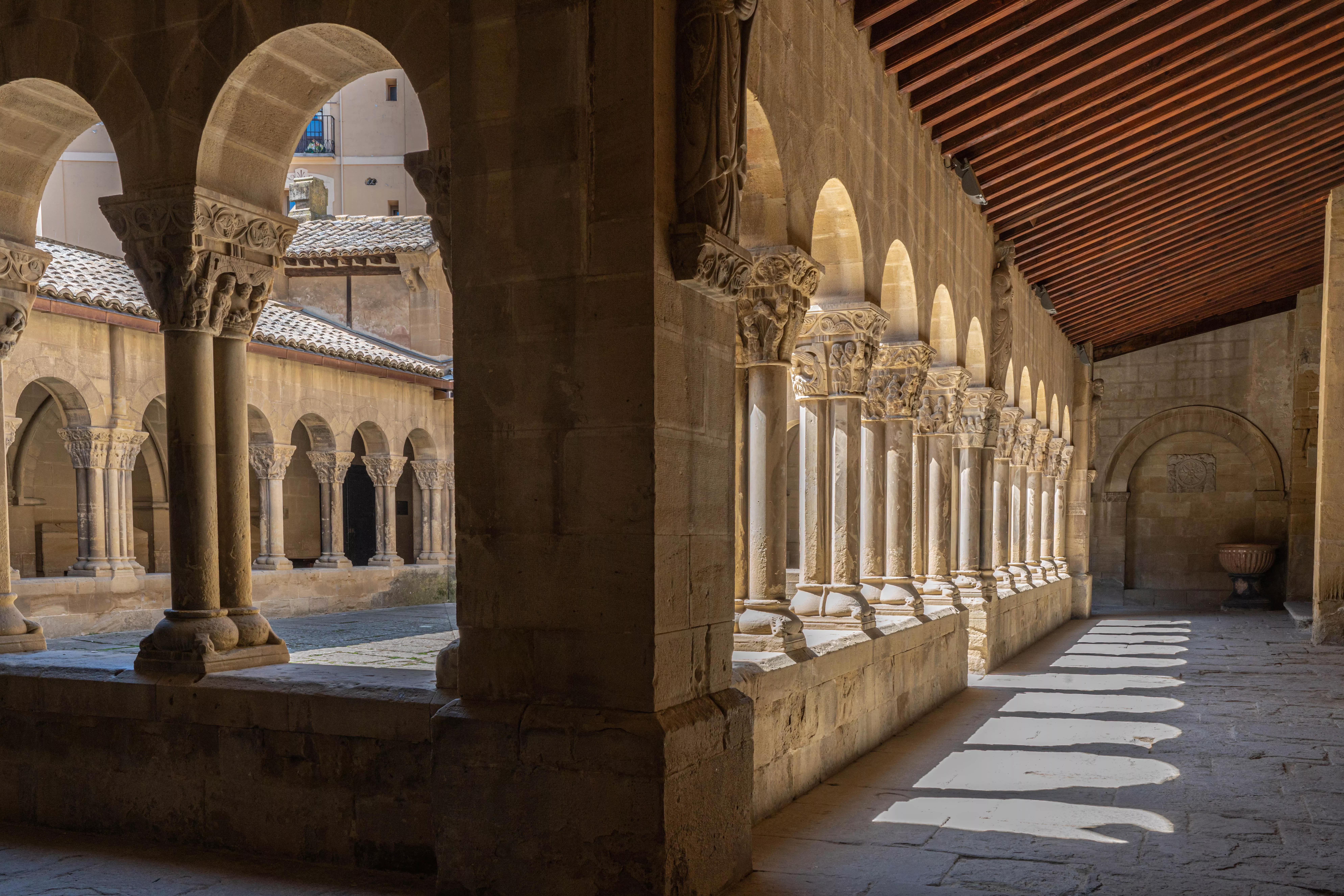 Claustro de San Pedro el Viejo. Claustro de San Pedro el Viejo.