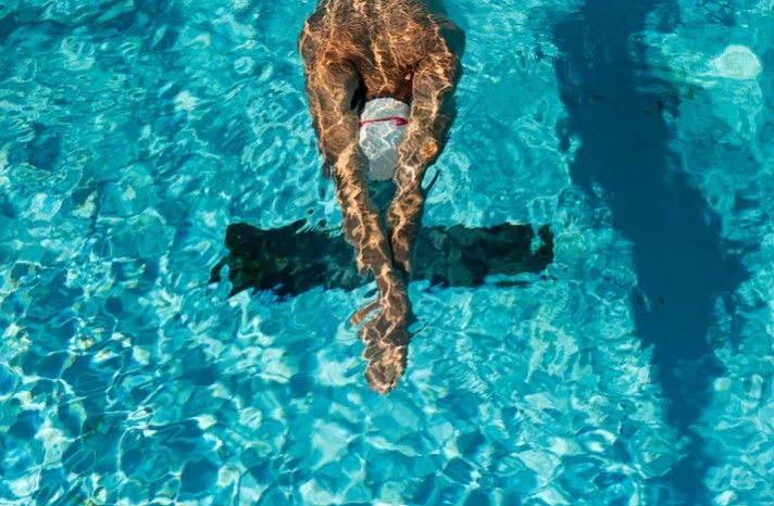 El Ayuntamiento de Huesca ha iniciado el proceso de uso del agua de los vasos de las piscinas para limpieza viaria.