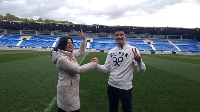 Pili Romero y Miguel Loureiro. Inicio de la campaña "¡Huesca: sí se puede!". Foto Myriam Martínez Pili Romero y Miguel Loureiro. Inicio de la campaña "¡Huesca: sí se puede!". Foto Myriam Martínez