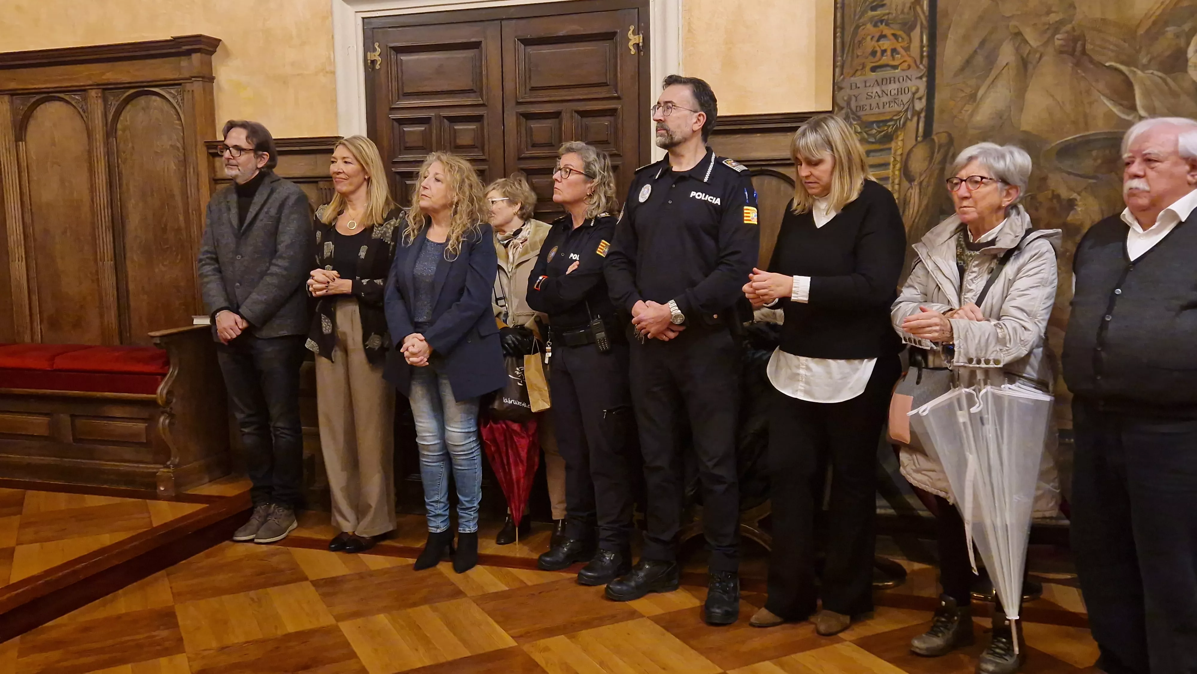 Entrega de 158 pares de "gafas solidarias" a Ilumináfrica y Alouda. Foto Myriam Martínez