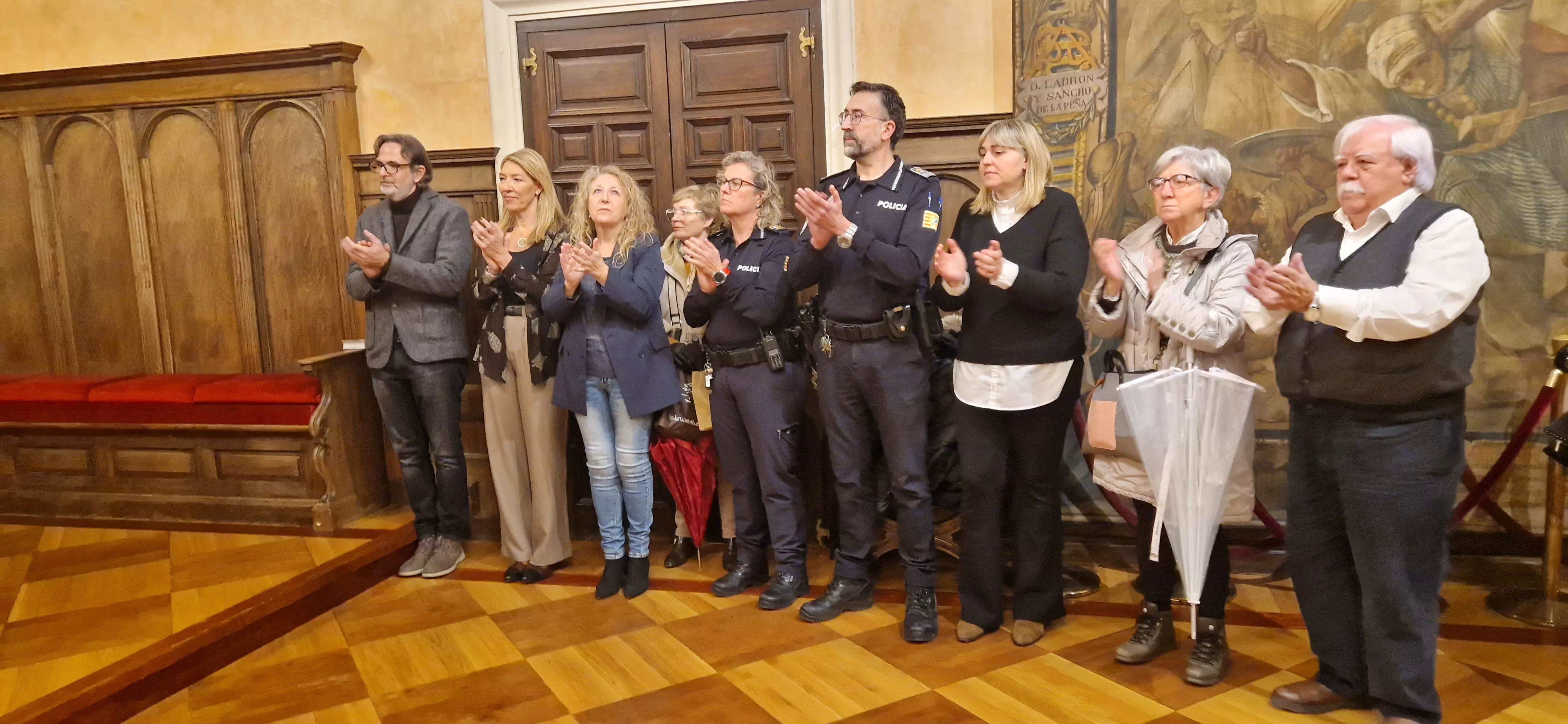 Entrega de 158 pares de "gafas solidarias" a Ilumináfrica y Alouda. Foto Myriam Martínez