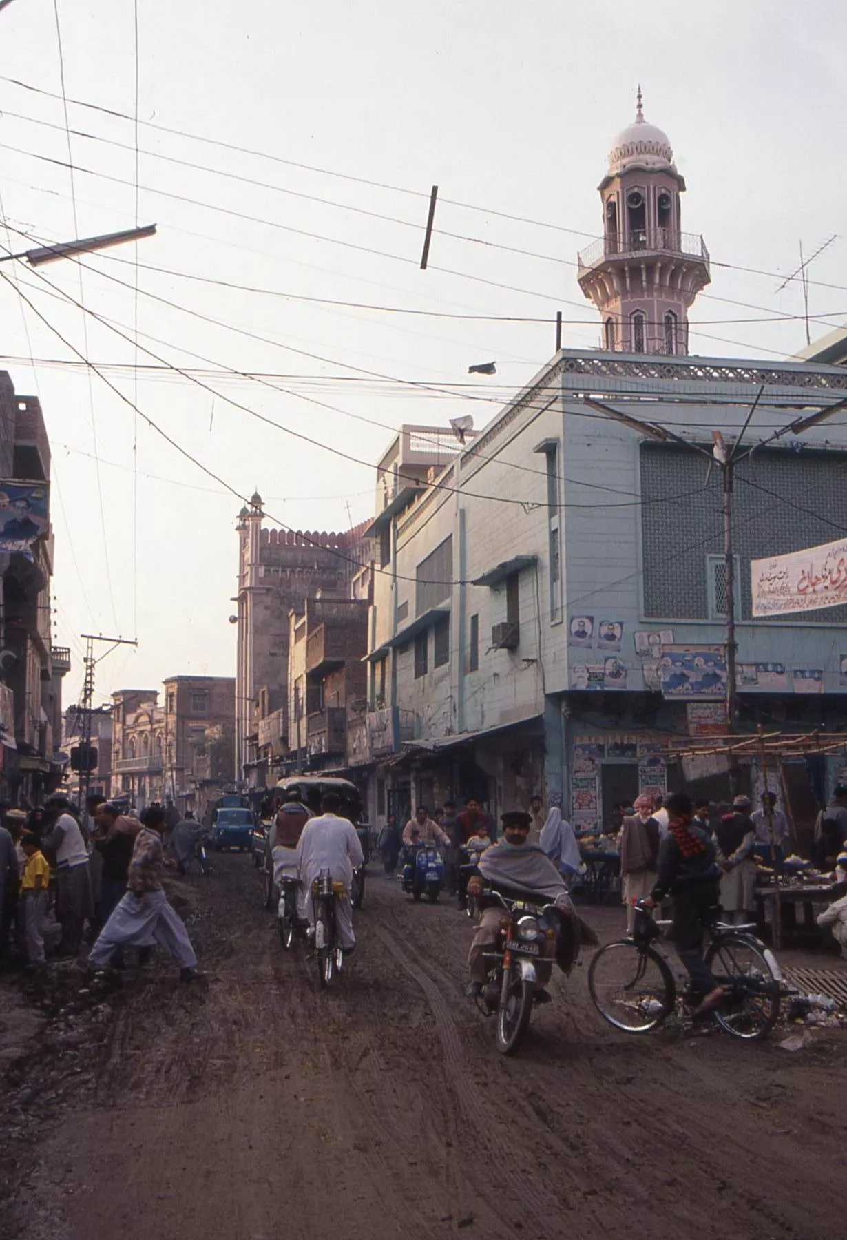 Marco Pascual en Pakistán