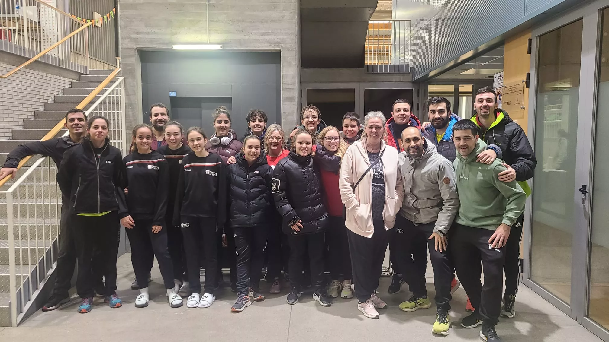 Los tres equipos de Badminton Huesca La Magia en Granollers.
