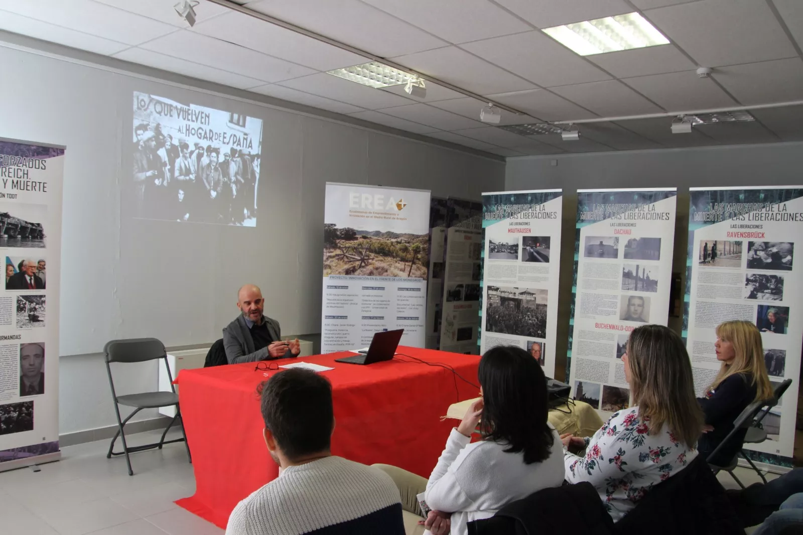 Conferencia del profesor Javier Rodrigo en el Centro de Interpretación de la Guerra Civil de Robres. Foto Carlos Neofato