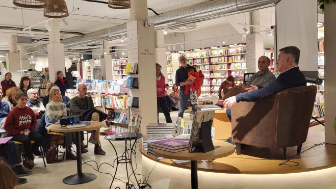 Gervasio Sánchez y Leopoldo Blume, durante la presentación. Foto Mercedes Manterola Gervasio Sánchez y Leopoldo Blume, durante la presentación. Foto Mercedes Manterola