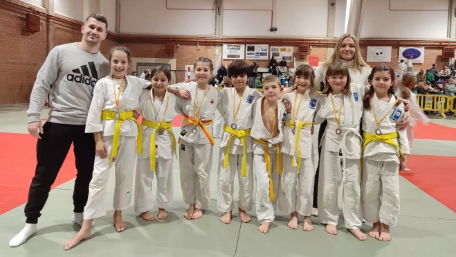 Representantes del Club Judo Kanpai en el Campeonato de Aragón Benjamín. Representantes del Club Judo Kanpai en el Campeonato de Aragón Benjamín.