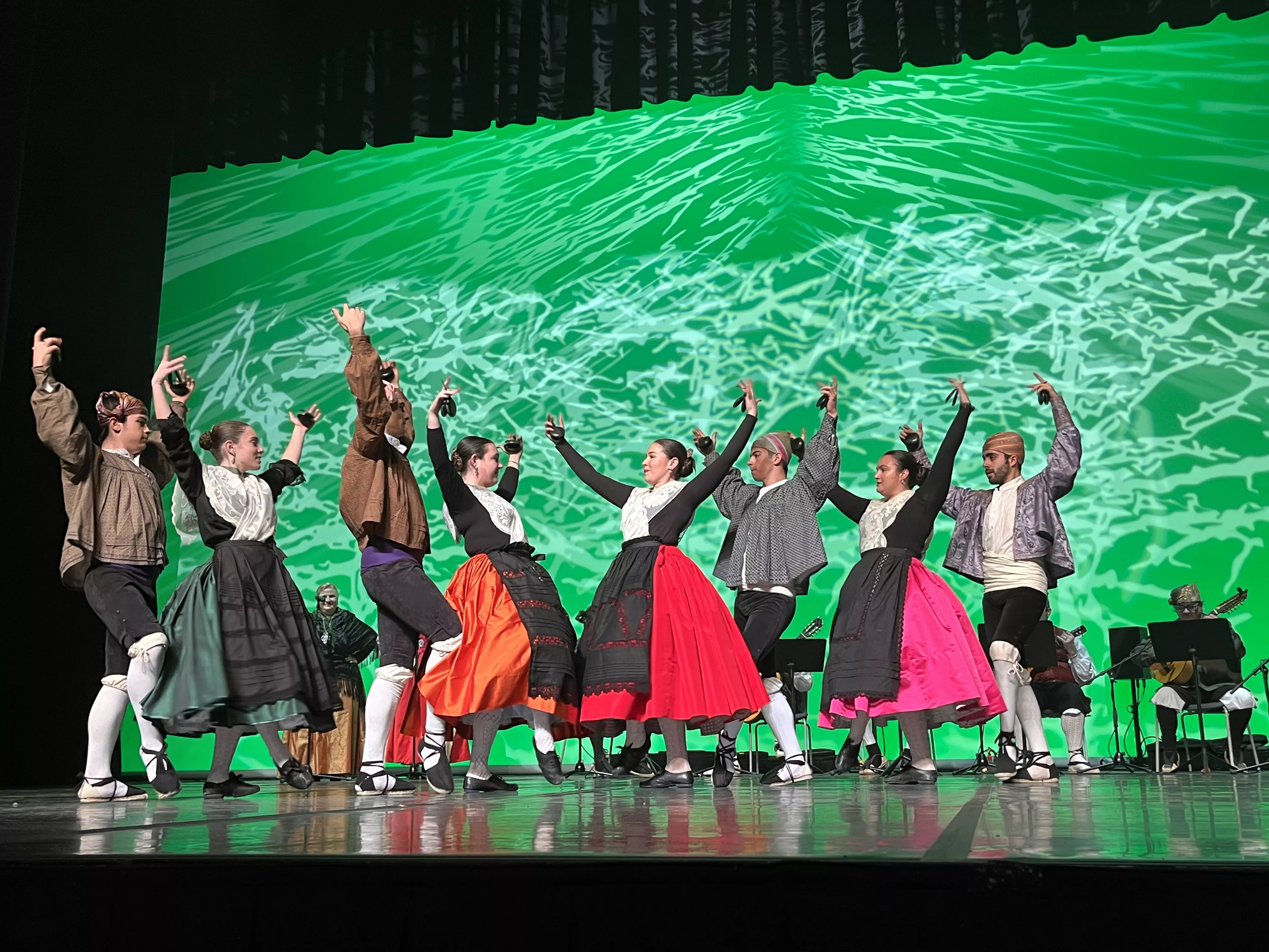  XXX edición de la Muestra de danza y folclore Ciudad de Huesca. Foto Mercedes Manterola