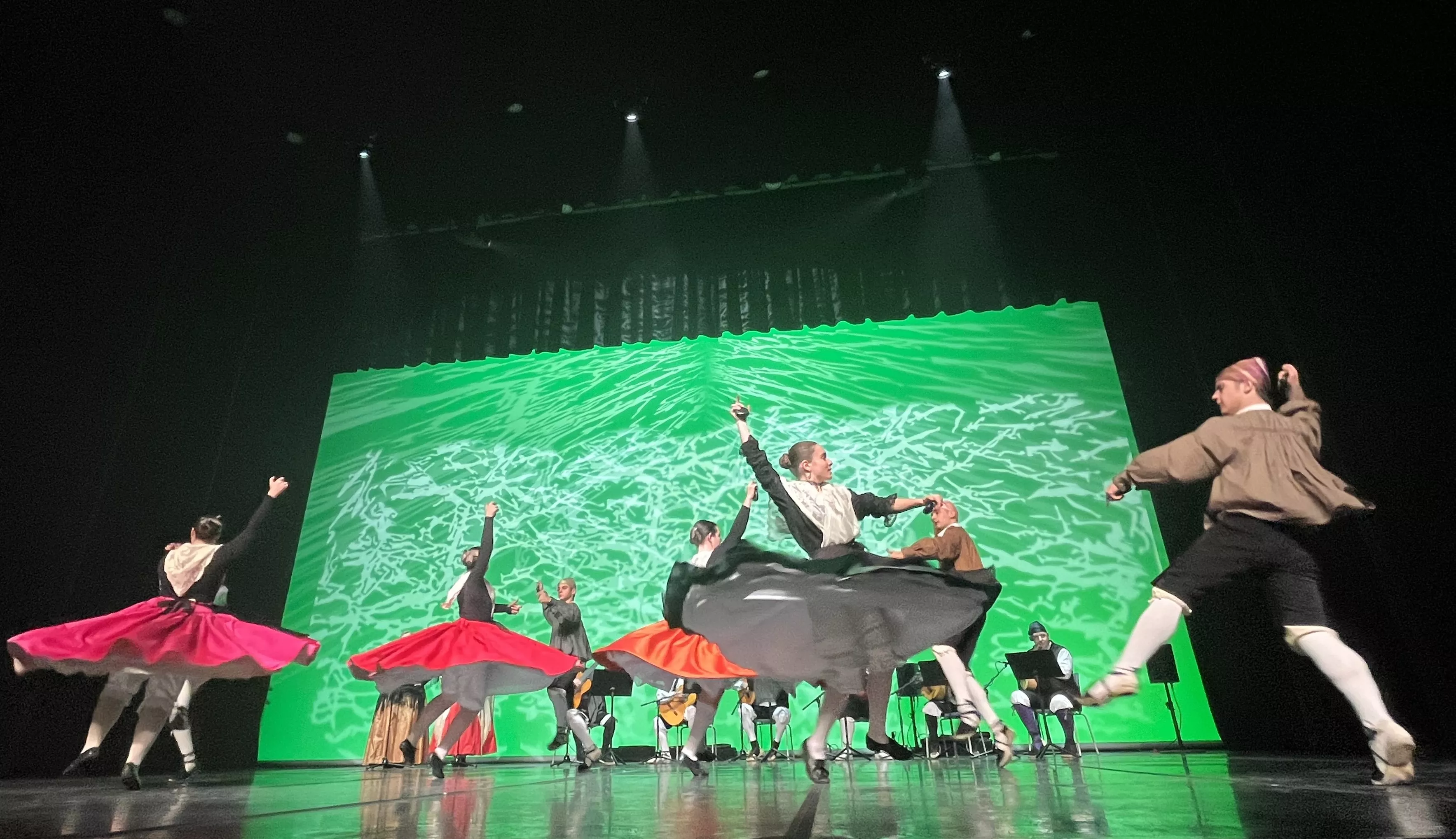  XXX edición de la Muestra de danza y folclore Ciudad de Huesca. Foto Mercedes Manterola