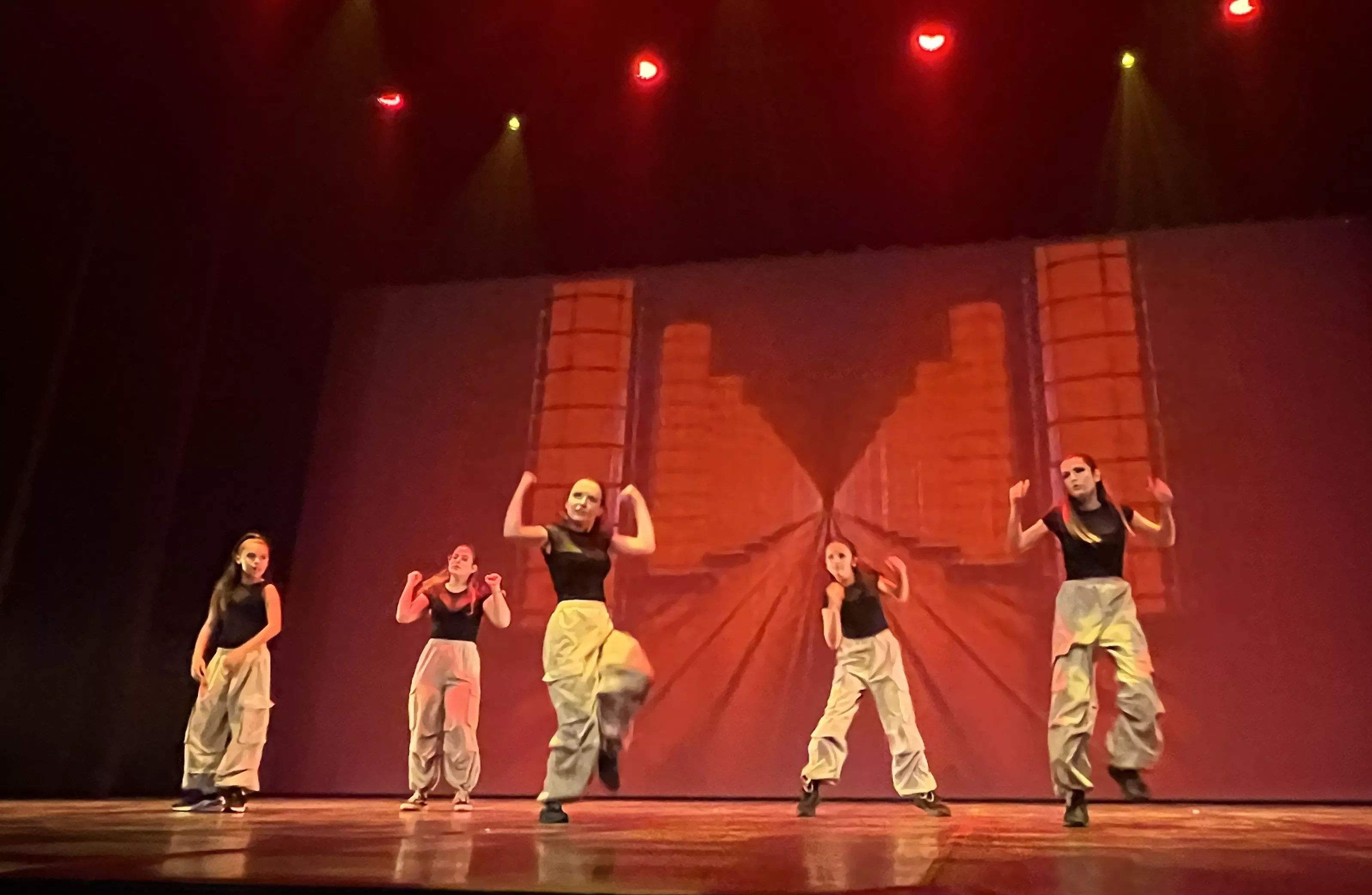  XXX edición de la Muestra de danza y folclore Ciudad de Huesca. Foto Mercedes Manterola