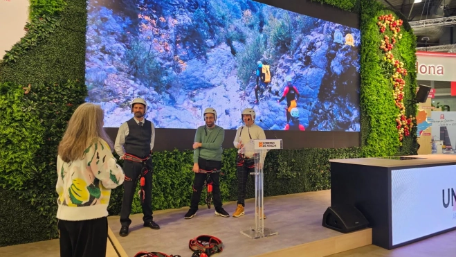 Demostración de deporte de aventura en Fitur. Demostración de deporte de aventura en Fitur.