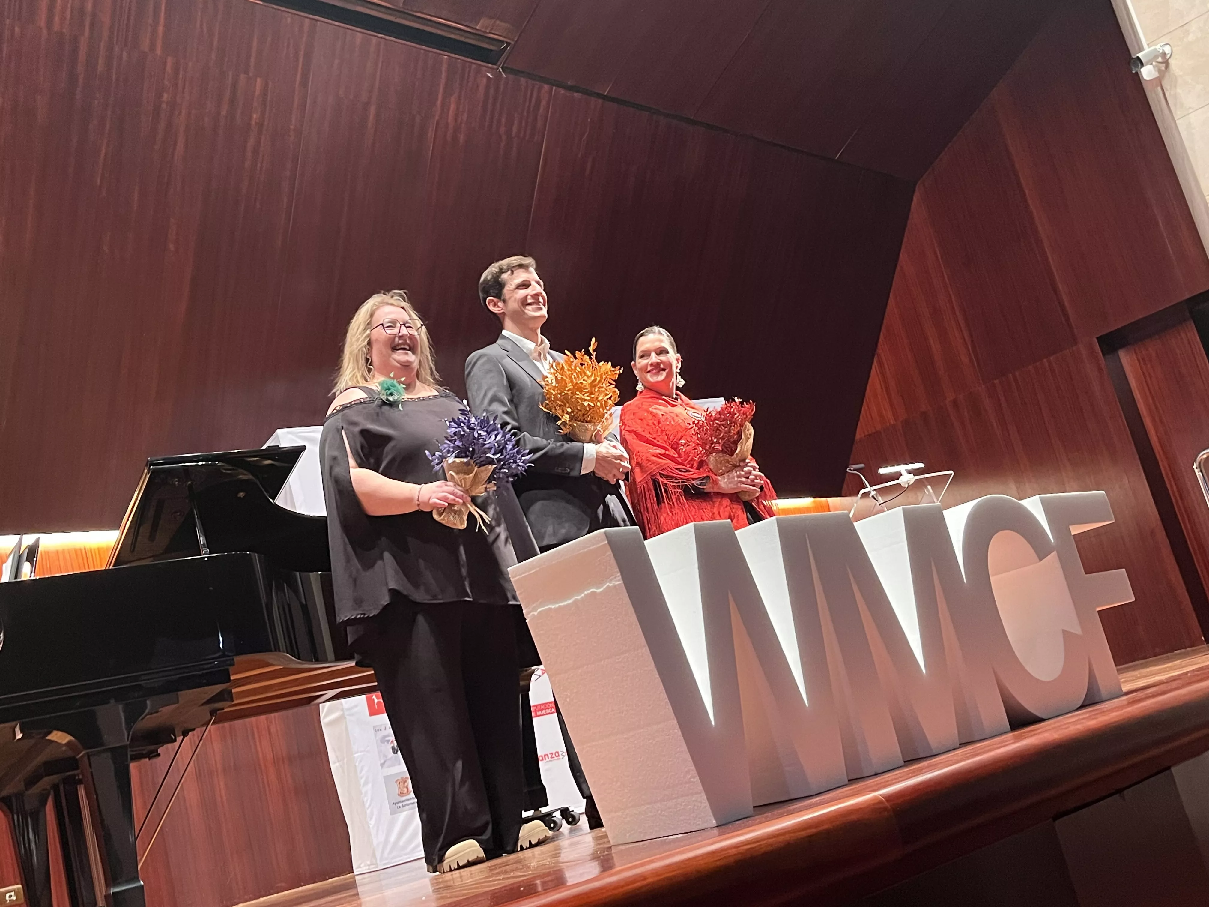 Nati Ballarín, Alejandro Escuer y Elena Casaña. Foto Mercedes Manterola
