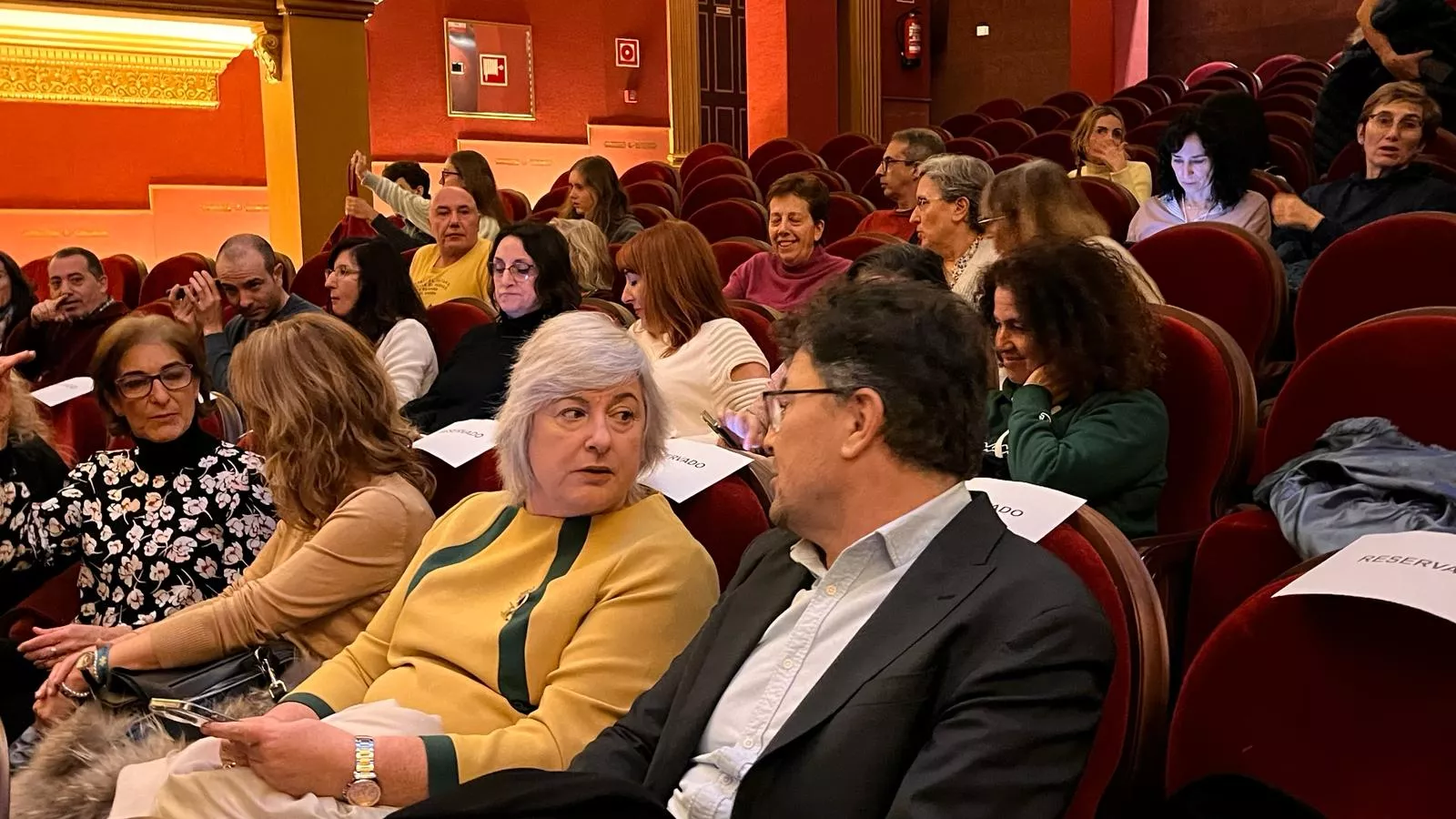 Pilar Gayán y Carlos Peña en el estreno de "Cazando lo invisible". Foto Mercedes Manterola