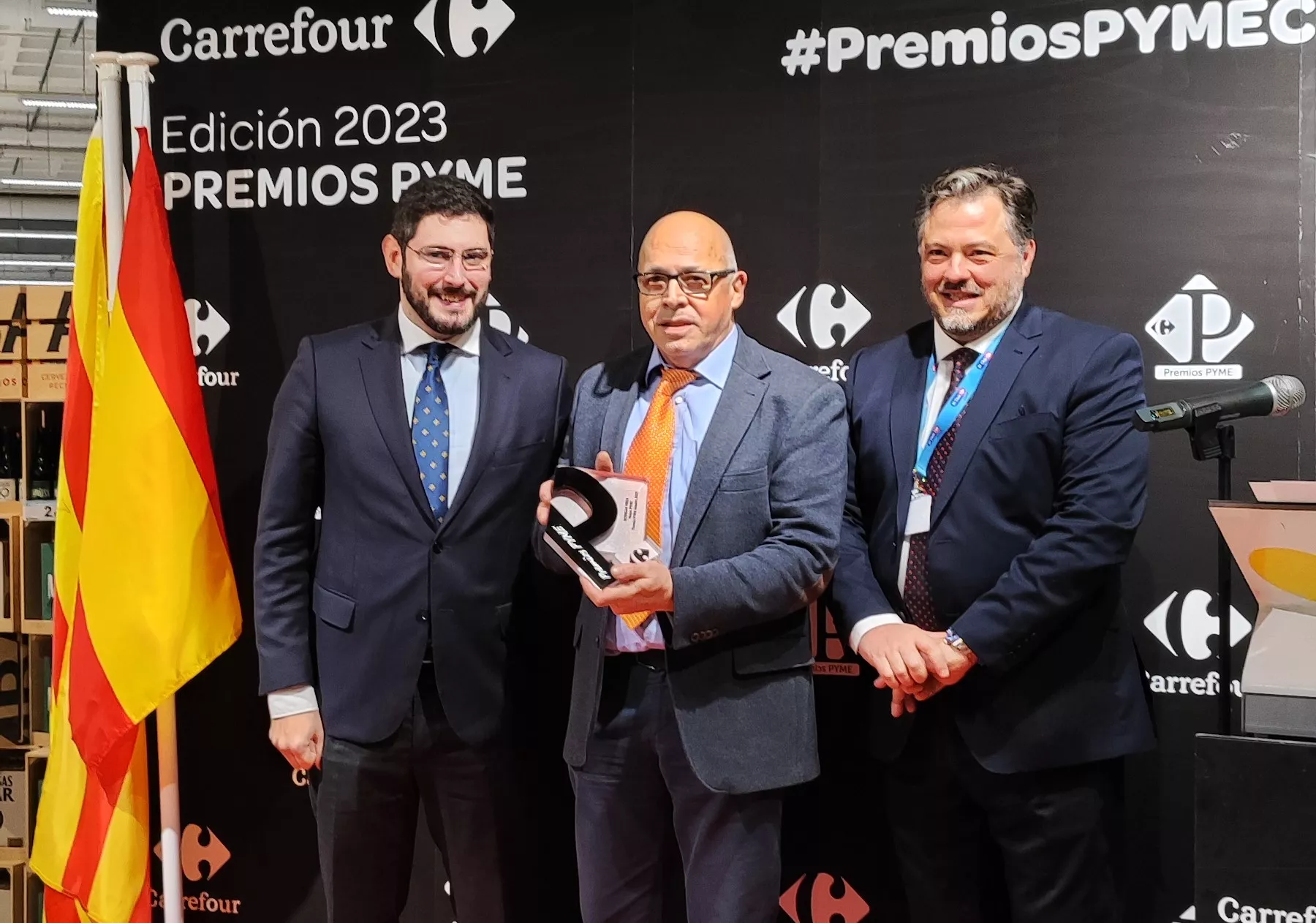 Alejandro Nolasco, Ángel Borruel en nombre de Bodegas Osca y Juan Ferrando