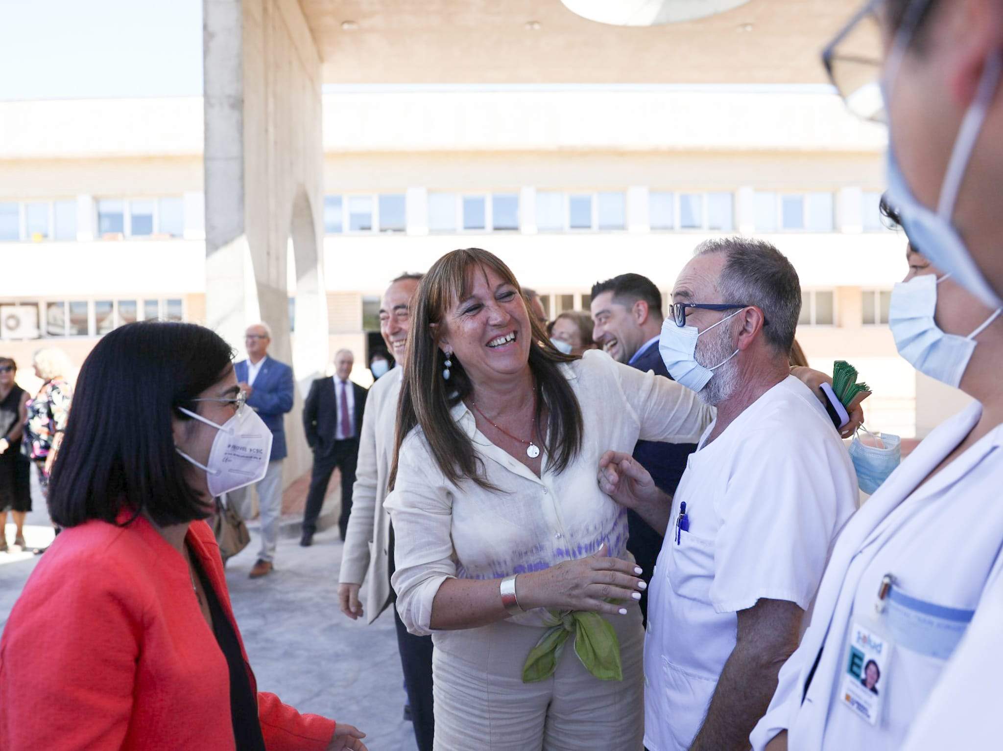 Carolina Darias visita el Hospital San Jorge de Huesca 