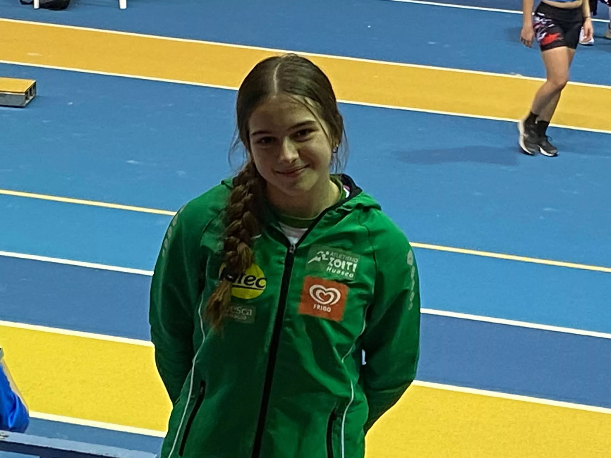 Carla Bueno, nuevo récord del club en triple salto.