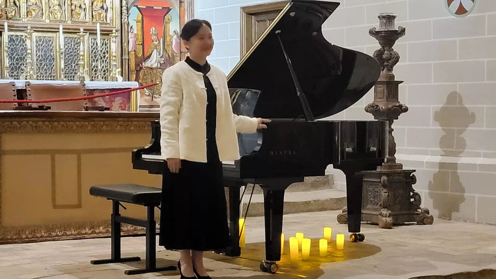 Concierto de los estudiantes chinos en la Colegiata de Bolea