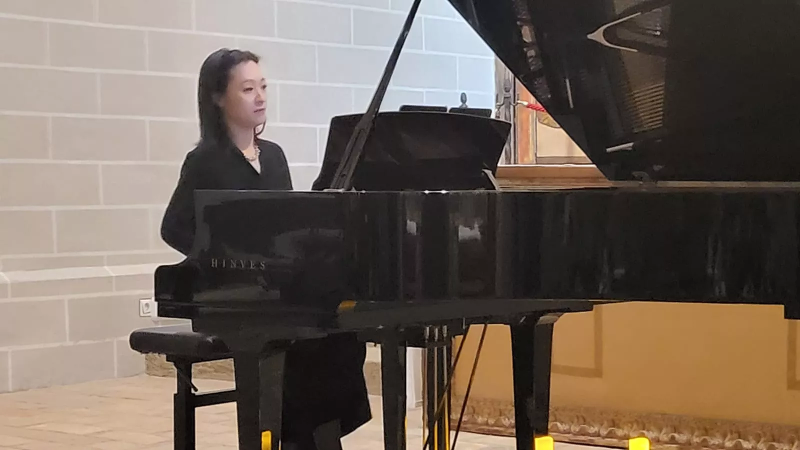 Concierto de los estudiantes chinos en la Colegiata de Bolea