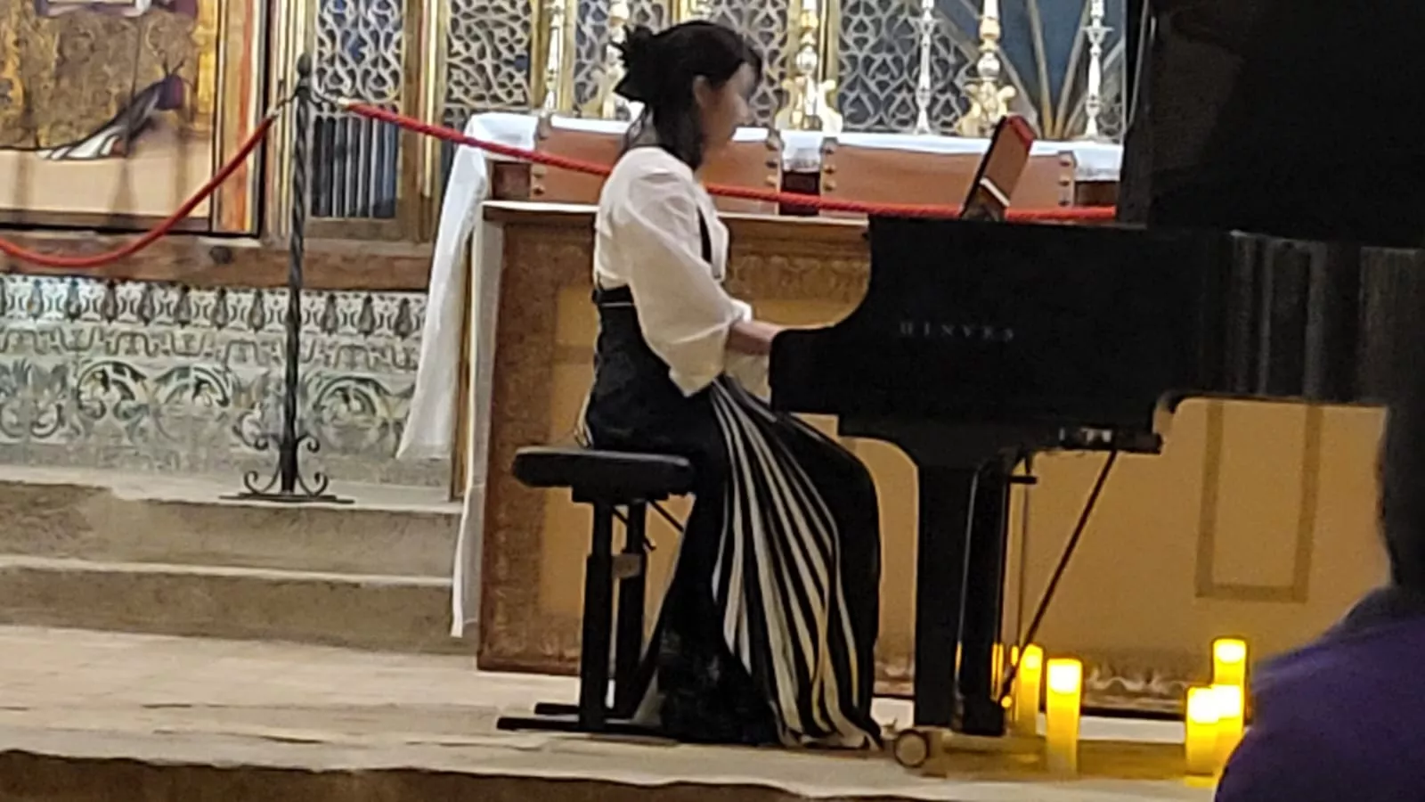 Concierto de los estudiantes chinos en la Colegiata de Bolea