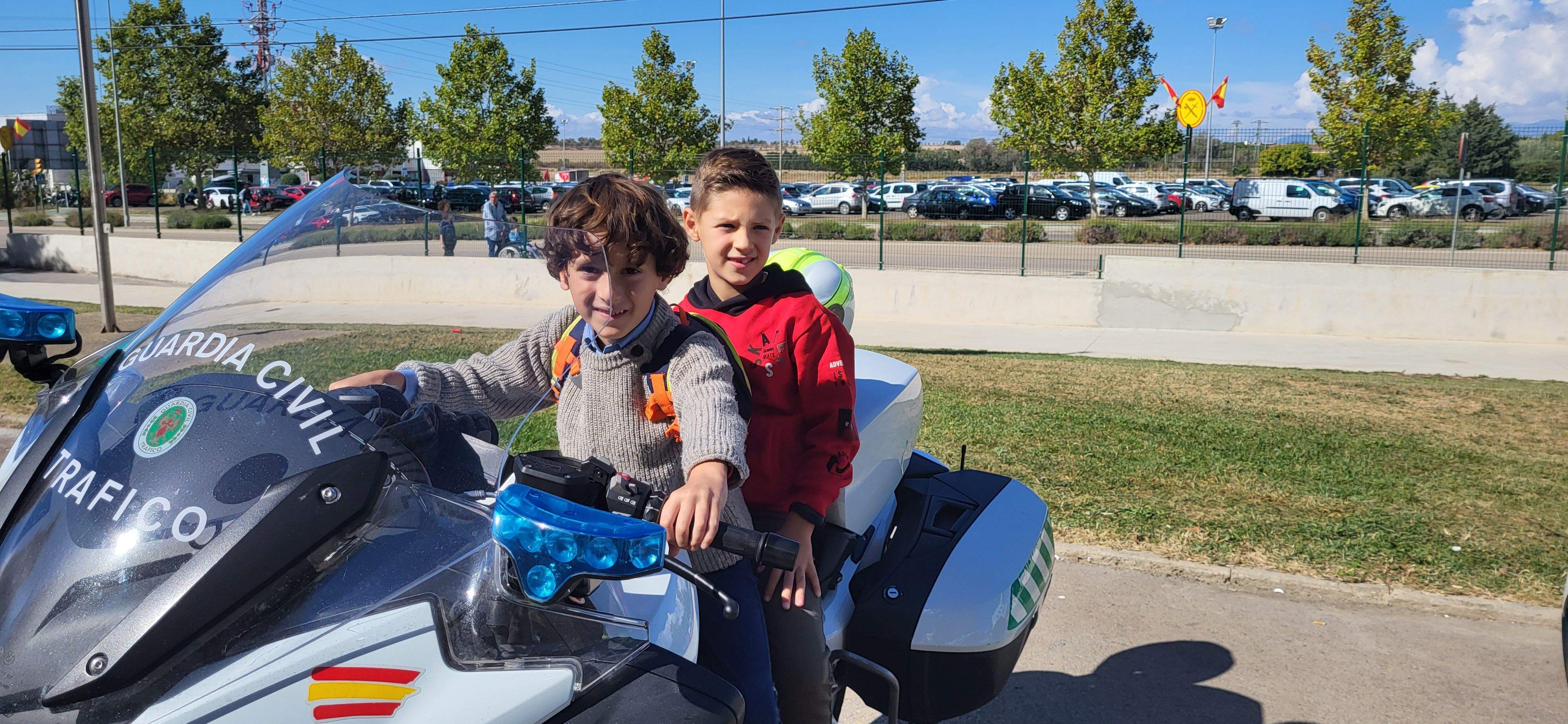 Fiesta de la Guardia Civil en el Acuartelamiento Alcoraz. Foto: Mercedes Manterola