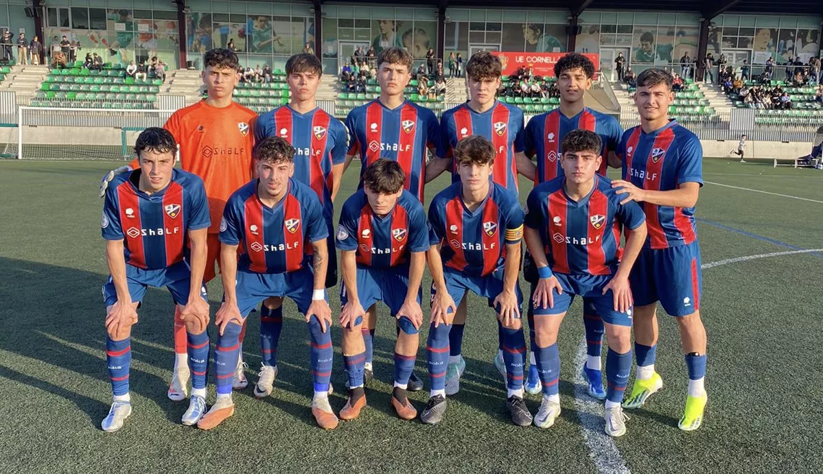 Once del Huesca DHJ en Cornellà.