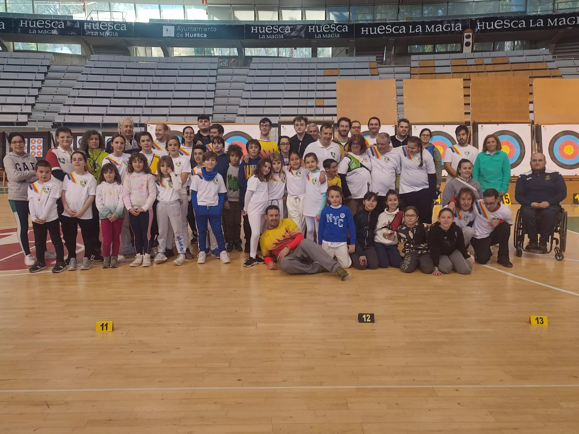 Foto de familia de la cantera del Club Almogávares en la concentración de Escuelas.