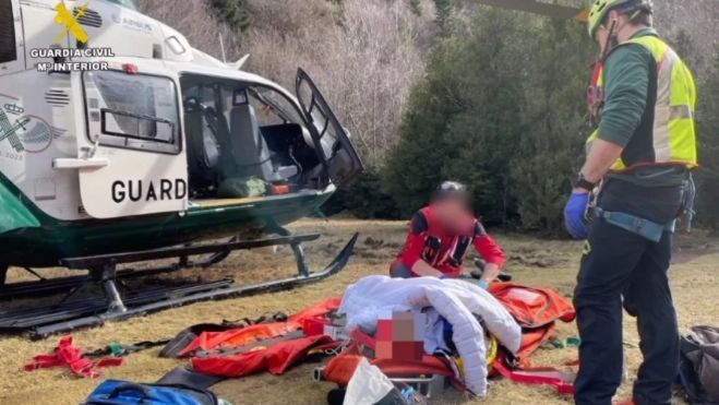 Rescate de una senderista que sufrió una caída de unos 15 metros en Bujaruelo.