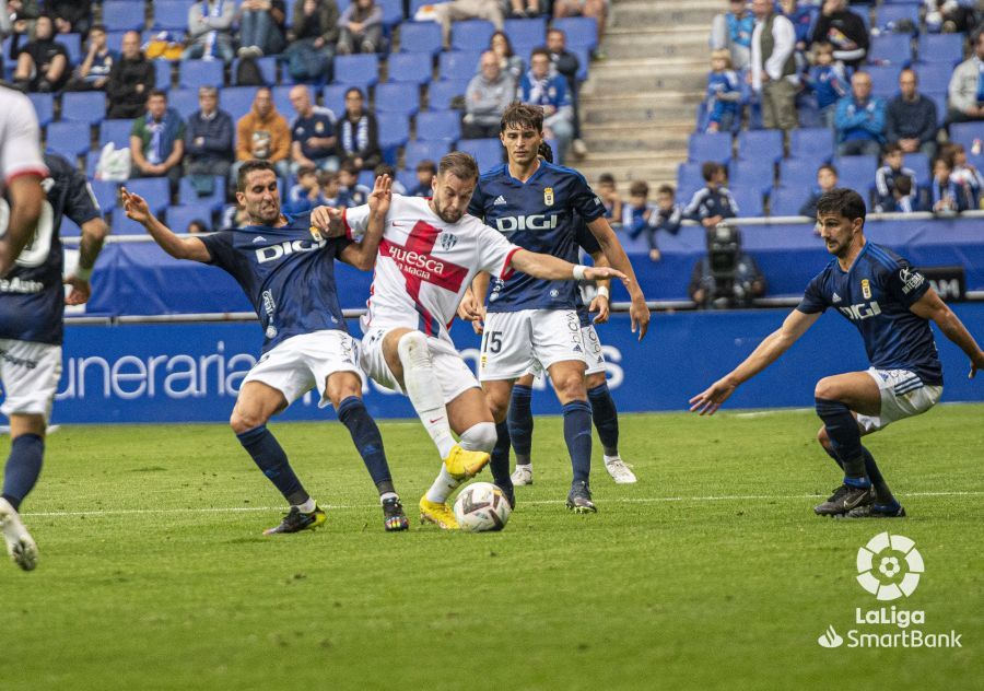 Imágenes del partido entre el Oviedo y el  Huesca. Foto La Liga  