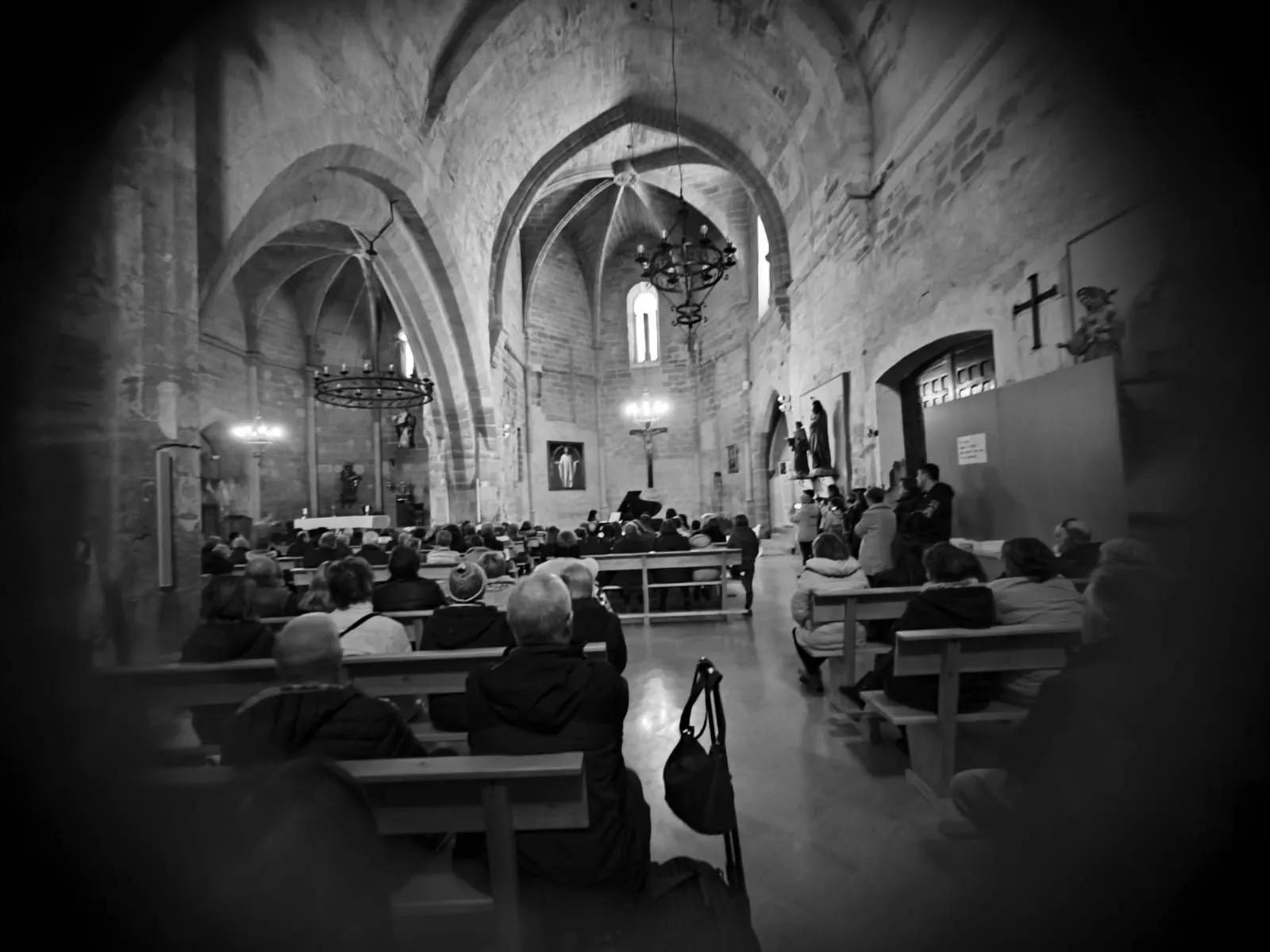 World Music Connecti-on en su broche en Lanaja