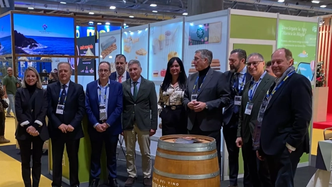 Representantes del Ayuntamiento de Huesca, la DPH y el Gobierno de Aragón. Representantes del Ayuntamiento de Huesca, la DPH y el Gobierno de Aragón.