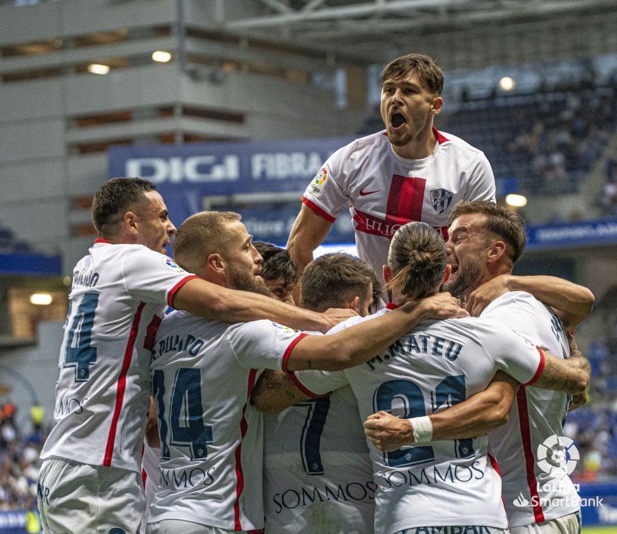 Imágenes del partido entre el Oviedo y el  Huesca. Foto La Liga   