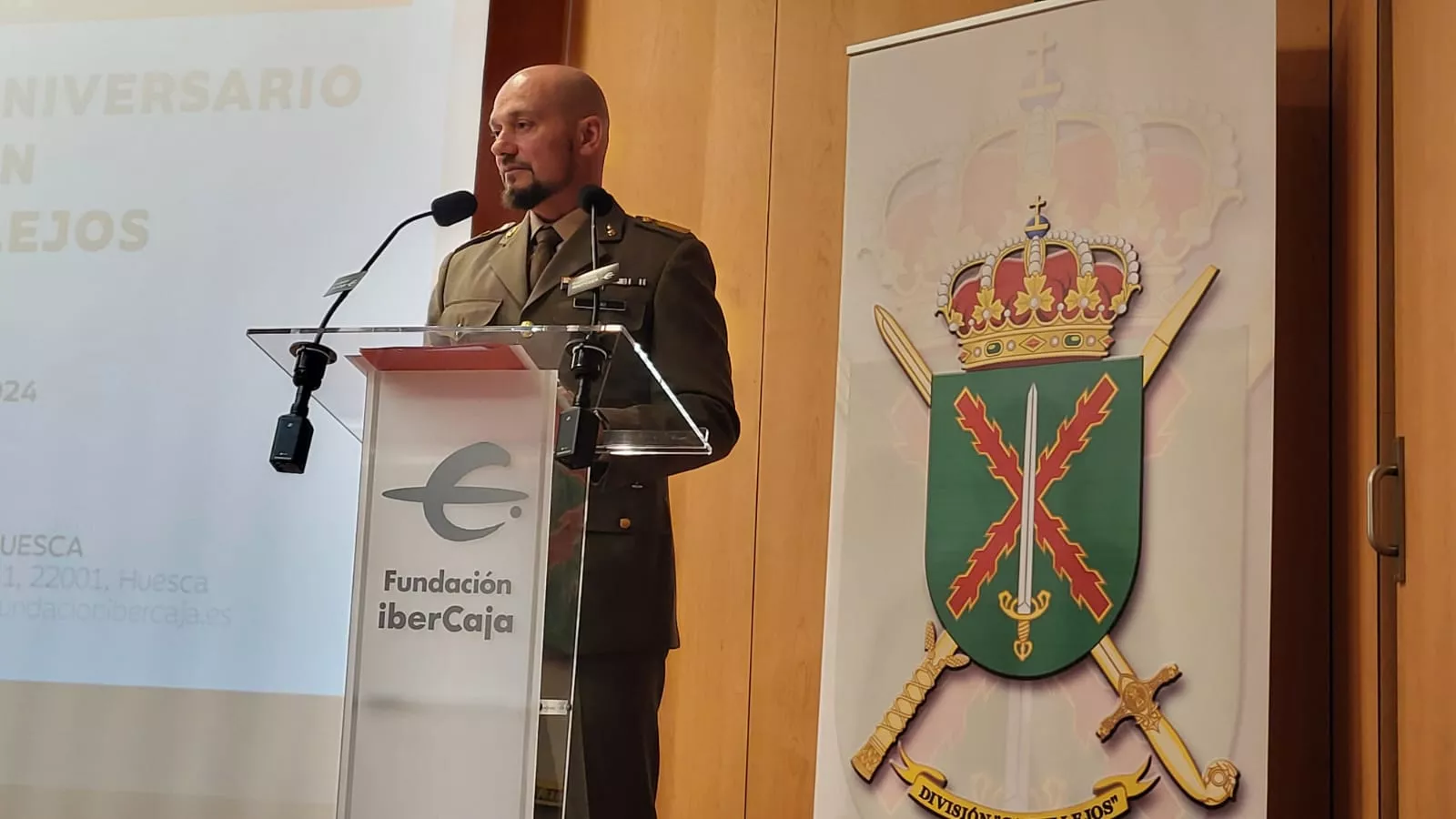 Apertura de la celebración del 32 aniversario de la División Castillejos