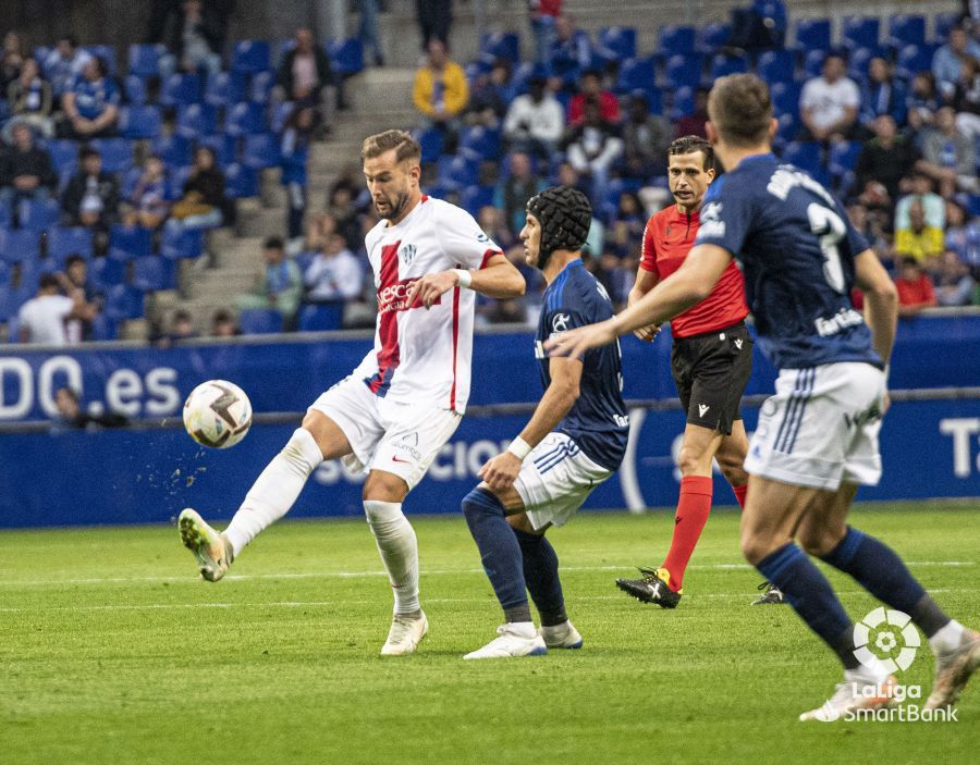 Imágenes del partido entre el Oviedo y el  Huesca. Foto La Liga   