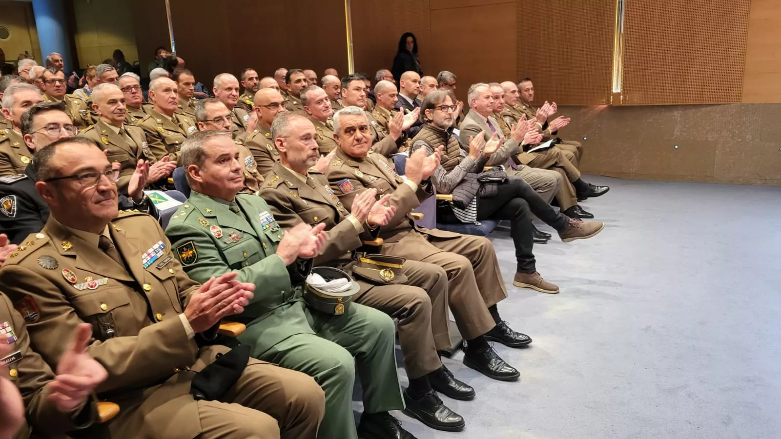 Apertura de la celebración del 32 aniversario de la División Castillejos